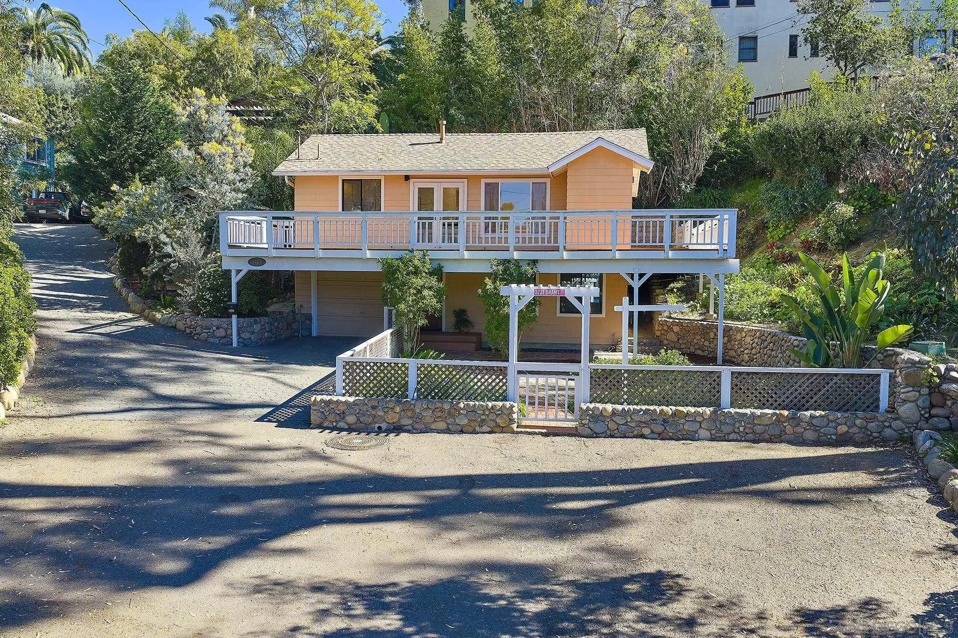 https://cdn.realtyfeed.com/cdn/127/260002062/f62382c74ee8693106b8006022f402c1.webp