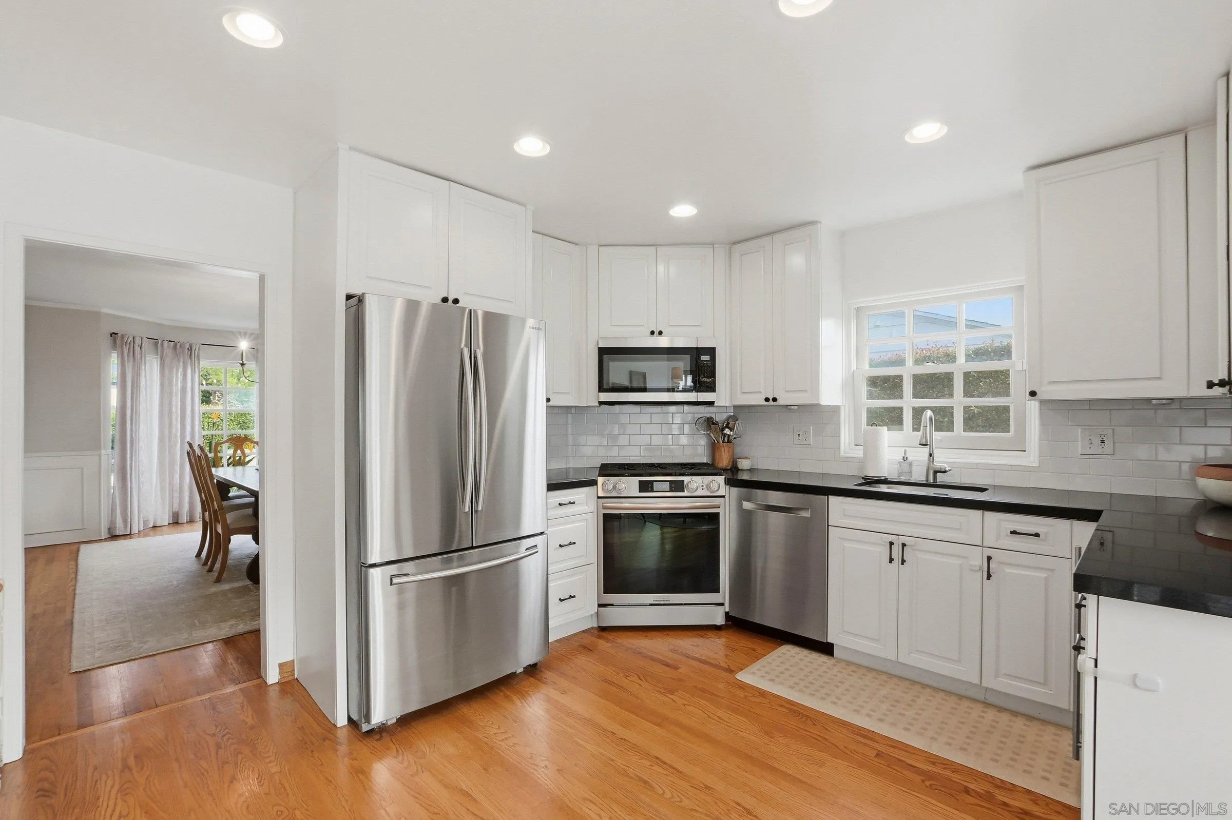 https://cdn.realtyfeed.com/cdn/127/260002064/44d0507915cdf05481f821faa20856db.webp