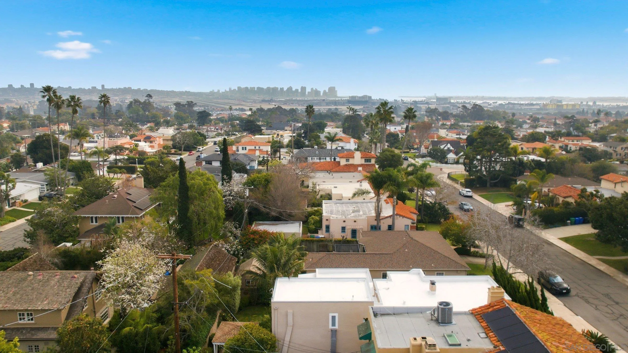 https://cdn.realtyfeed.com/cdn/127/260002064/6ca40656450f12e3b19775468a8420b3.webp