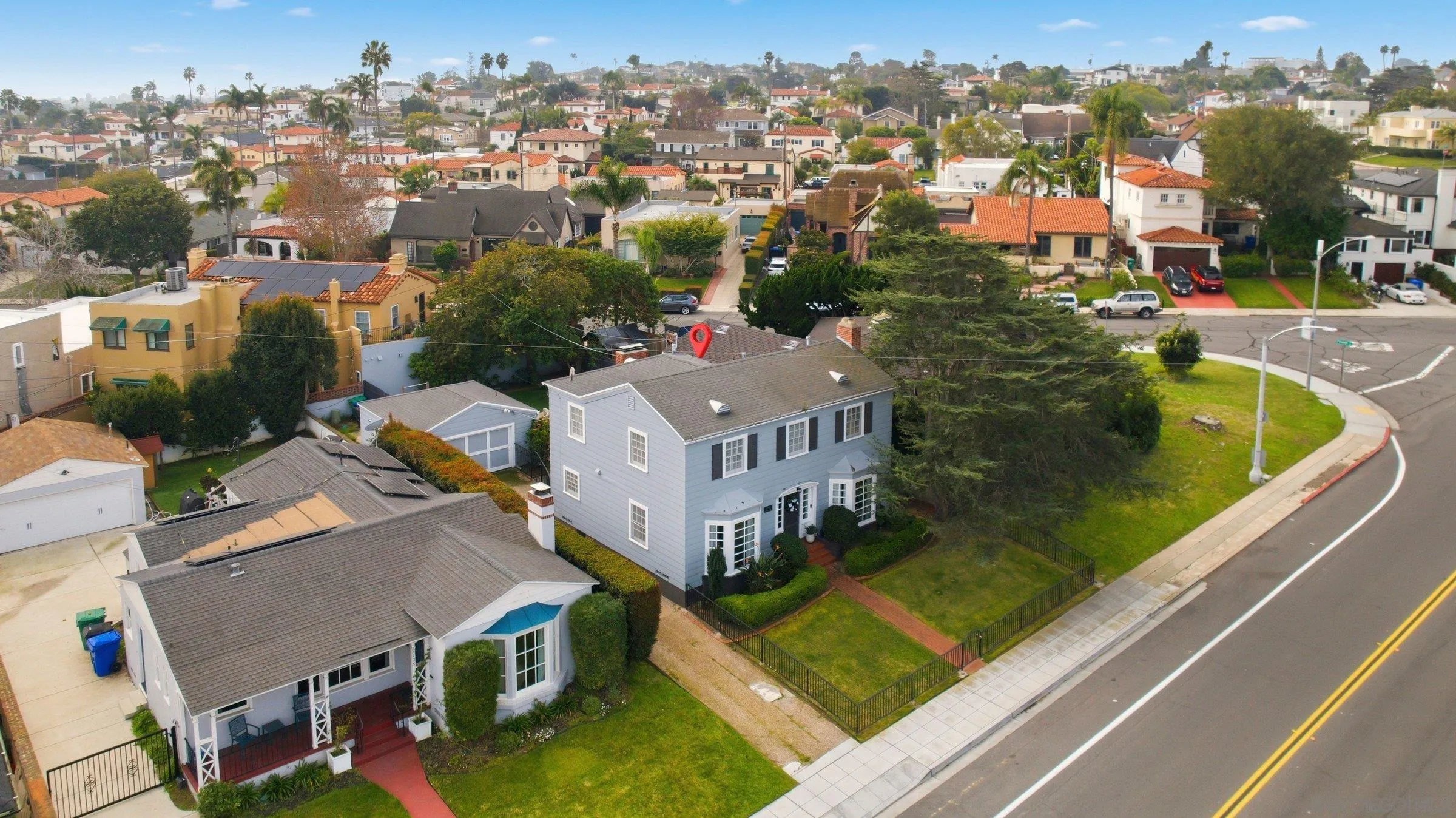https://cdn.realtyfeed.com/cdn/127/260002064/a1b5230330584d5e68d3c398a422649b.webp