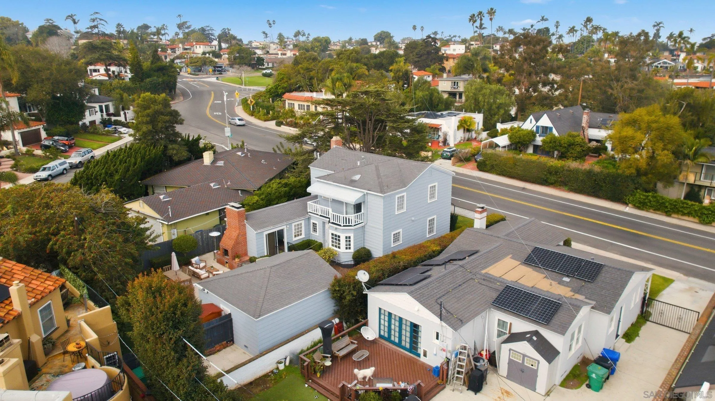 https://cdn.realtyfeed.com/cdn/127/260002064/cb3e0f508865e66083df9308fd26615b.webp