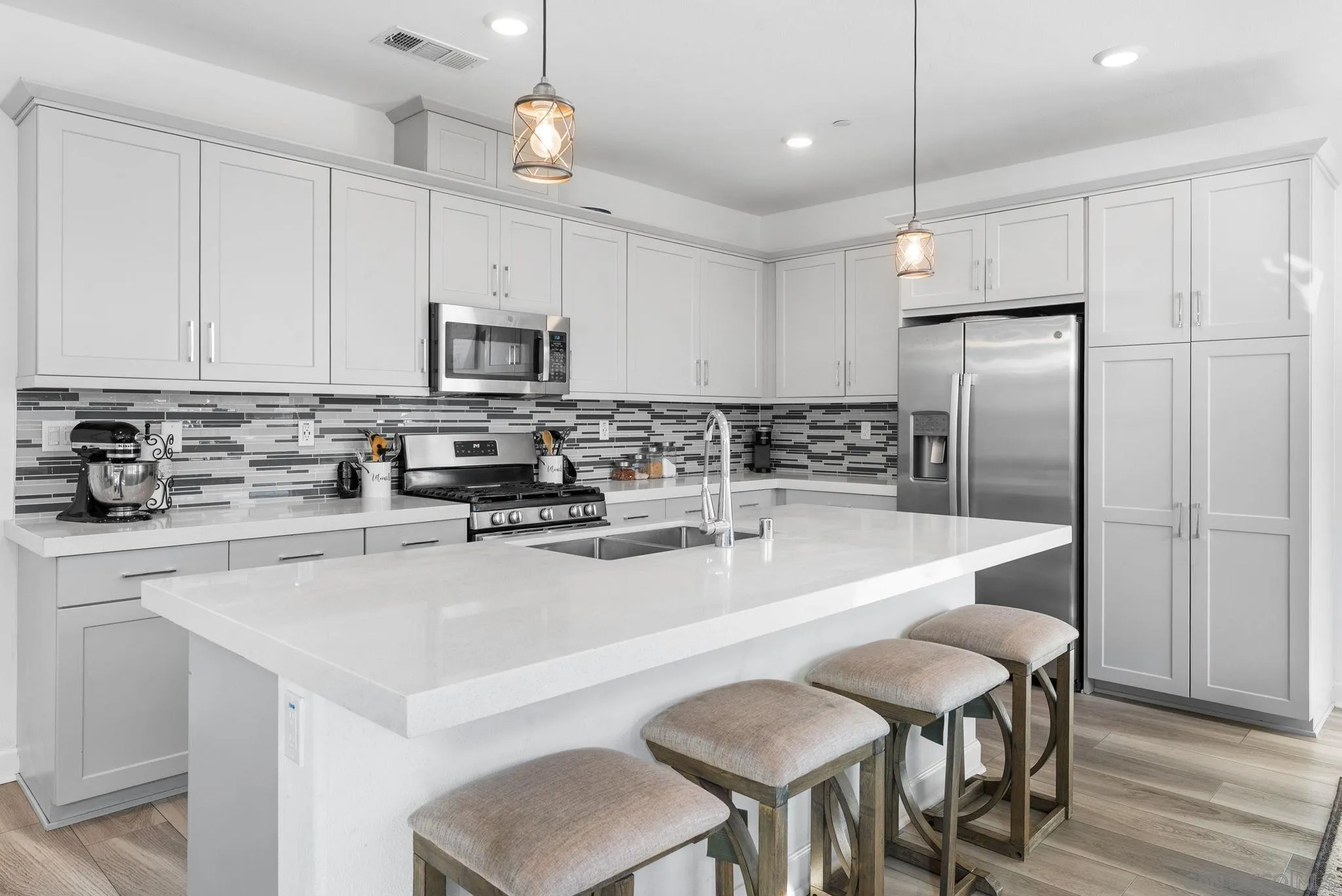 https://cdn.realtyfeed.com/cdn/127/260002065/d27ff9486050942b585535a404321f41.webp