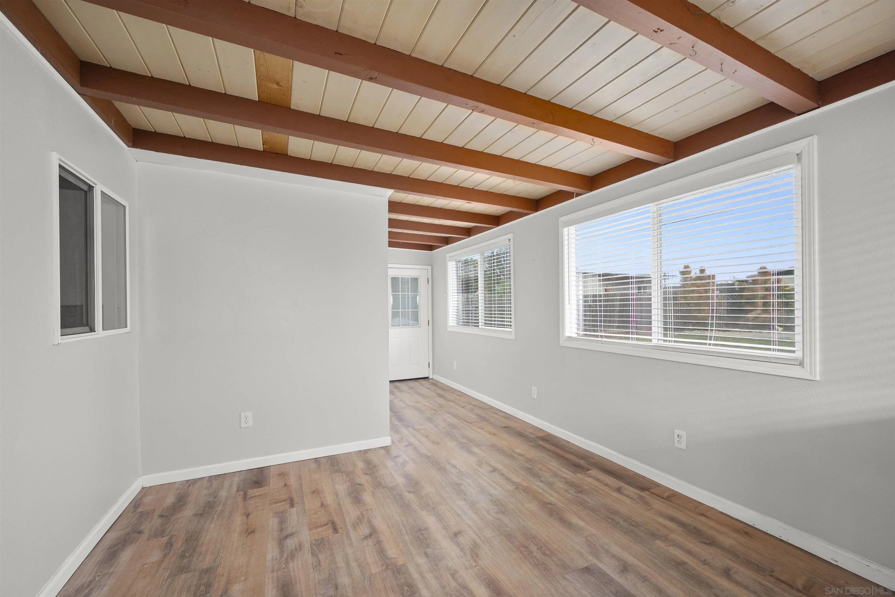 https://cdn.realtyfeed.com/cdn/127/260002069/6d22ba4a475f2745abca63847f03ca4c.webp