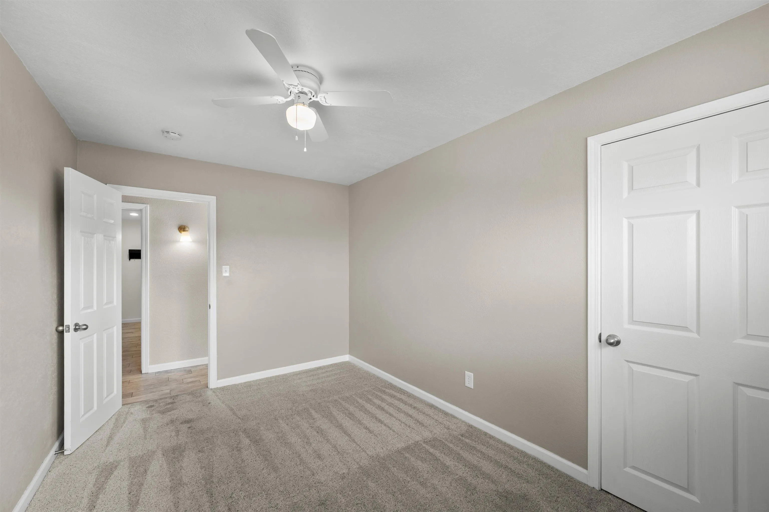https://cdn.realtyfeed.com/cdn/127/260002069/fca4df9703e6b9ac16f56c80333756b7.webp
