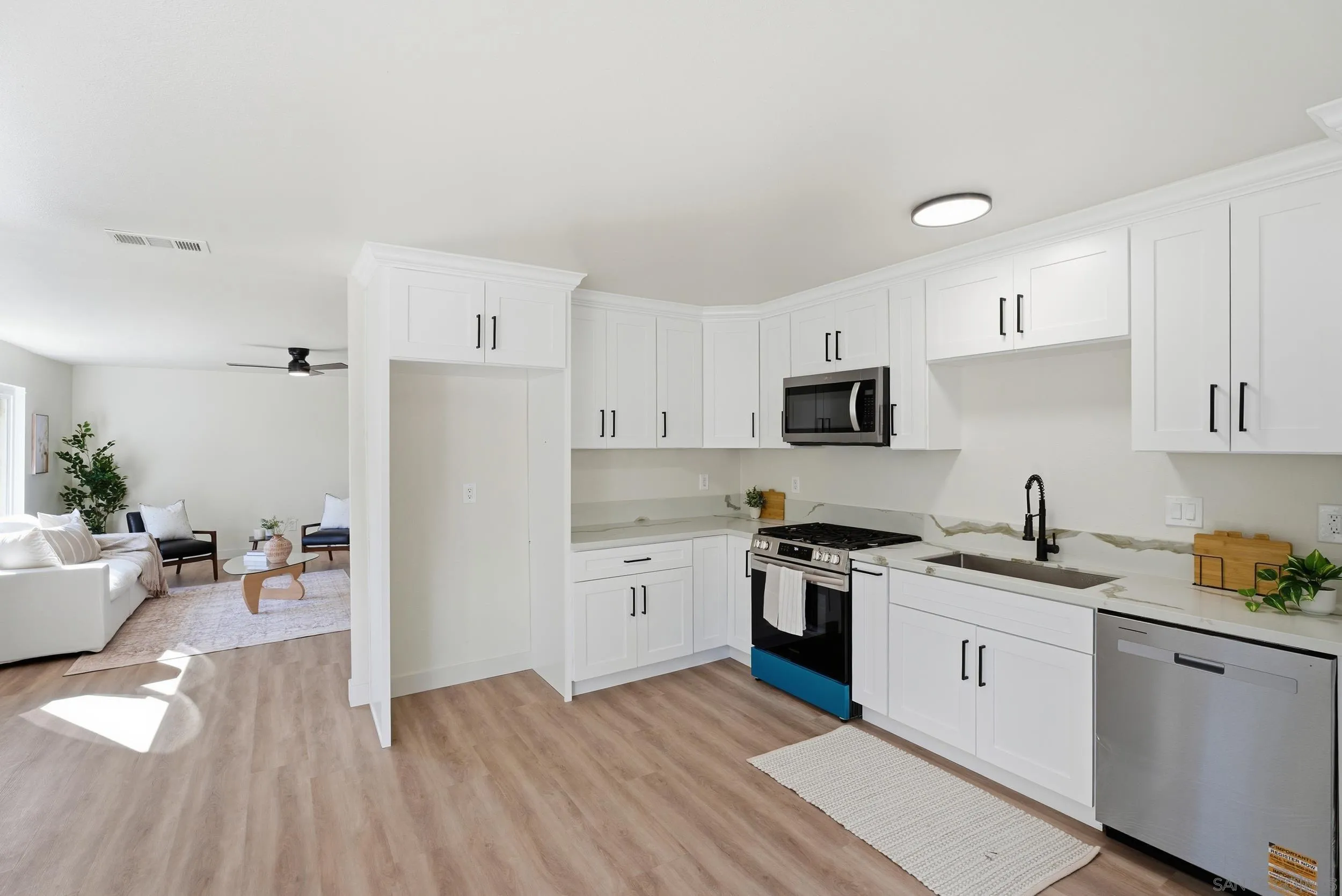 https://cdn.realtyfeed.com/cdn/127/260002072/6fdf8ff2c83201683984a99b3b9c4d47.webp