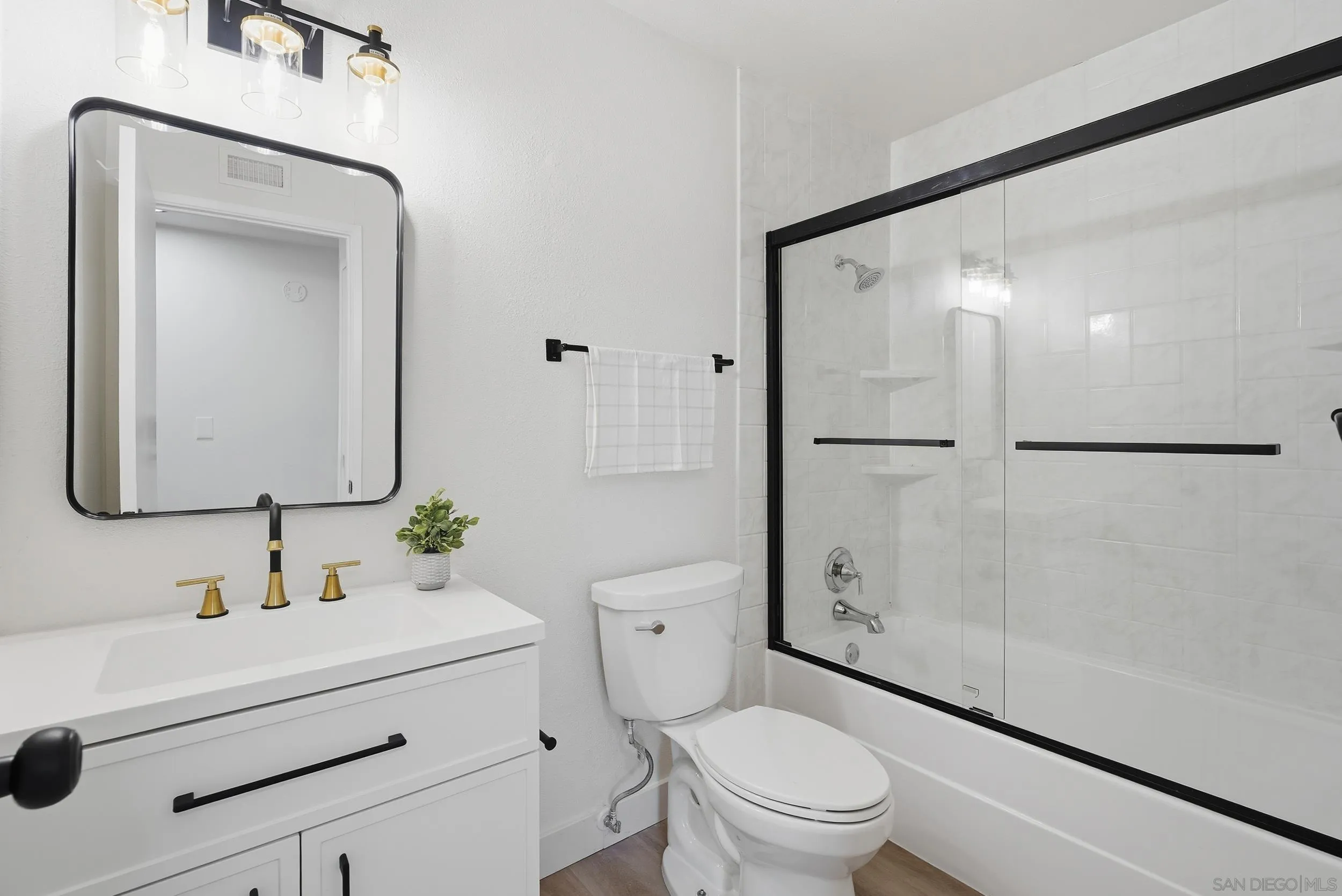 https://cdn.realtyfeed.com/cdn/127/260002072/77440a766763f72751077e7094739599.webp