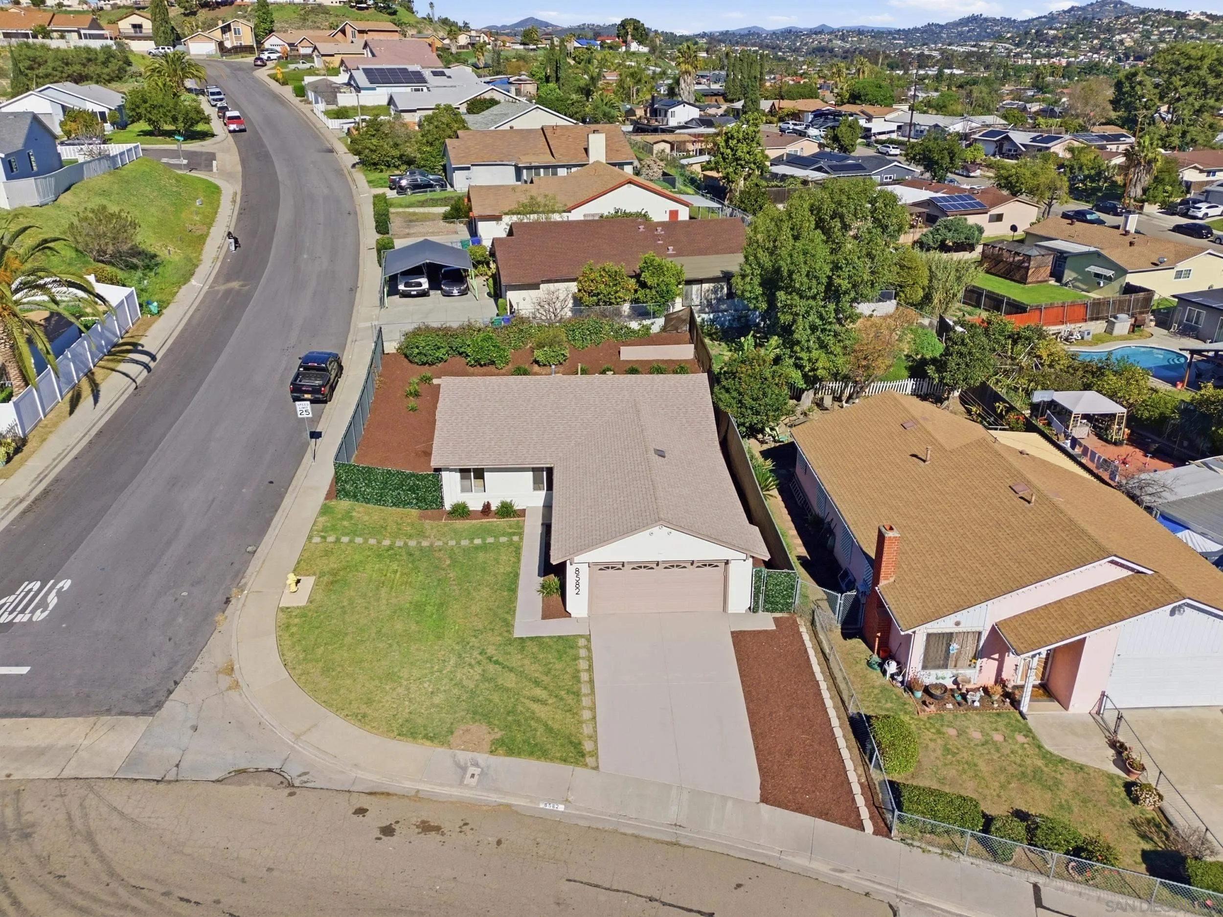 https://cdn.realtyfeed.com/cdn/127/260002072/8b966bd877b092fa47b8c67813c3b2cf.webp