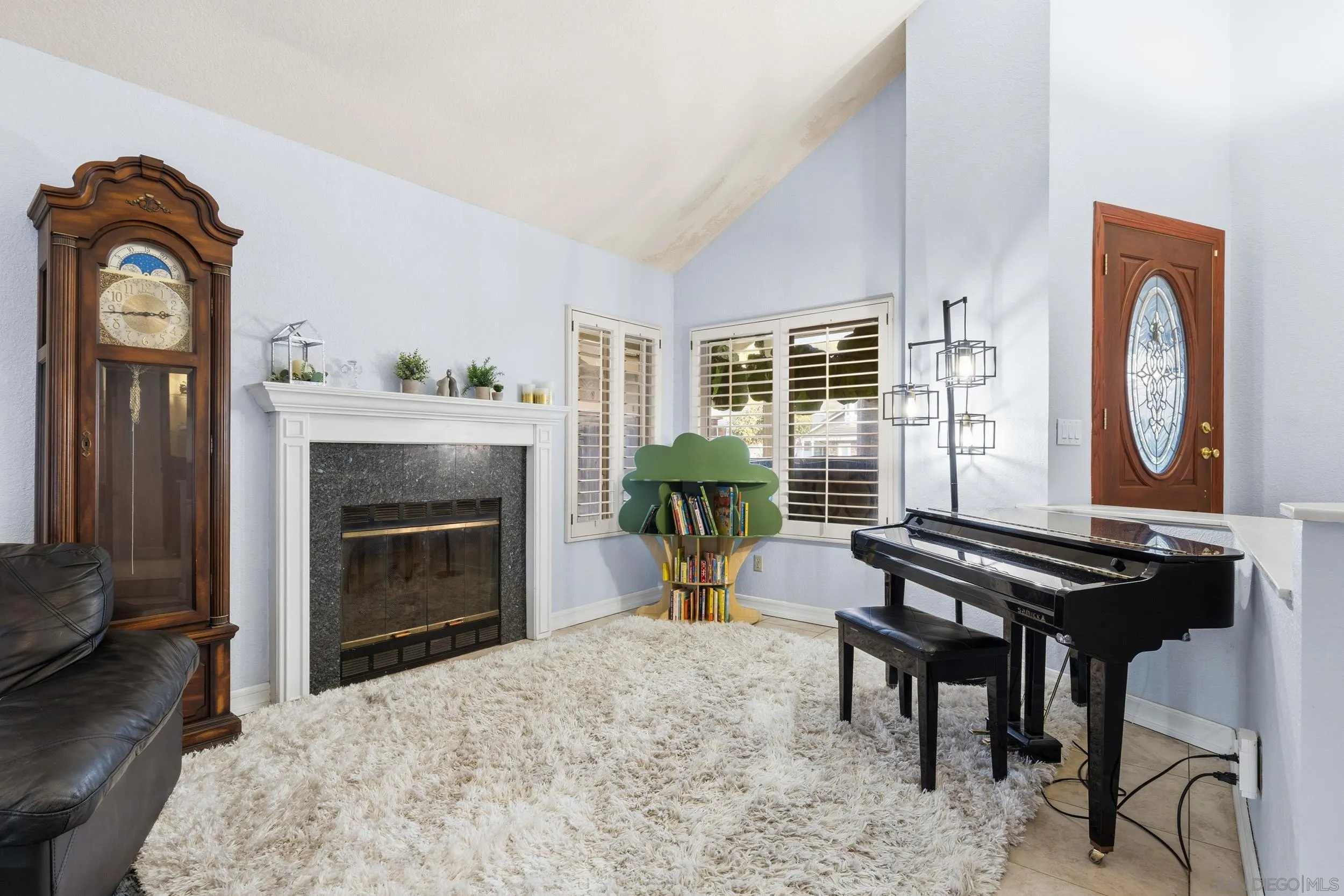 https://cdn.realtyfeed.com/cdn/127/260002074/411b59c9d663782118add508332ca07d.webp