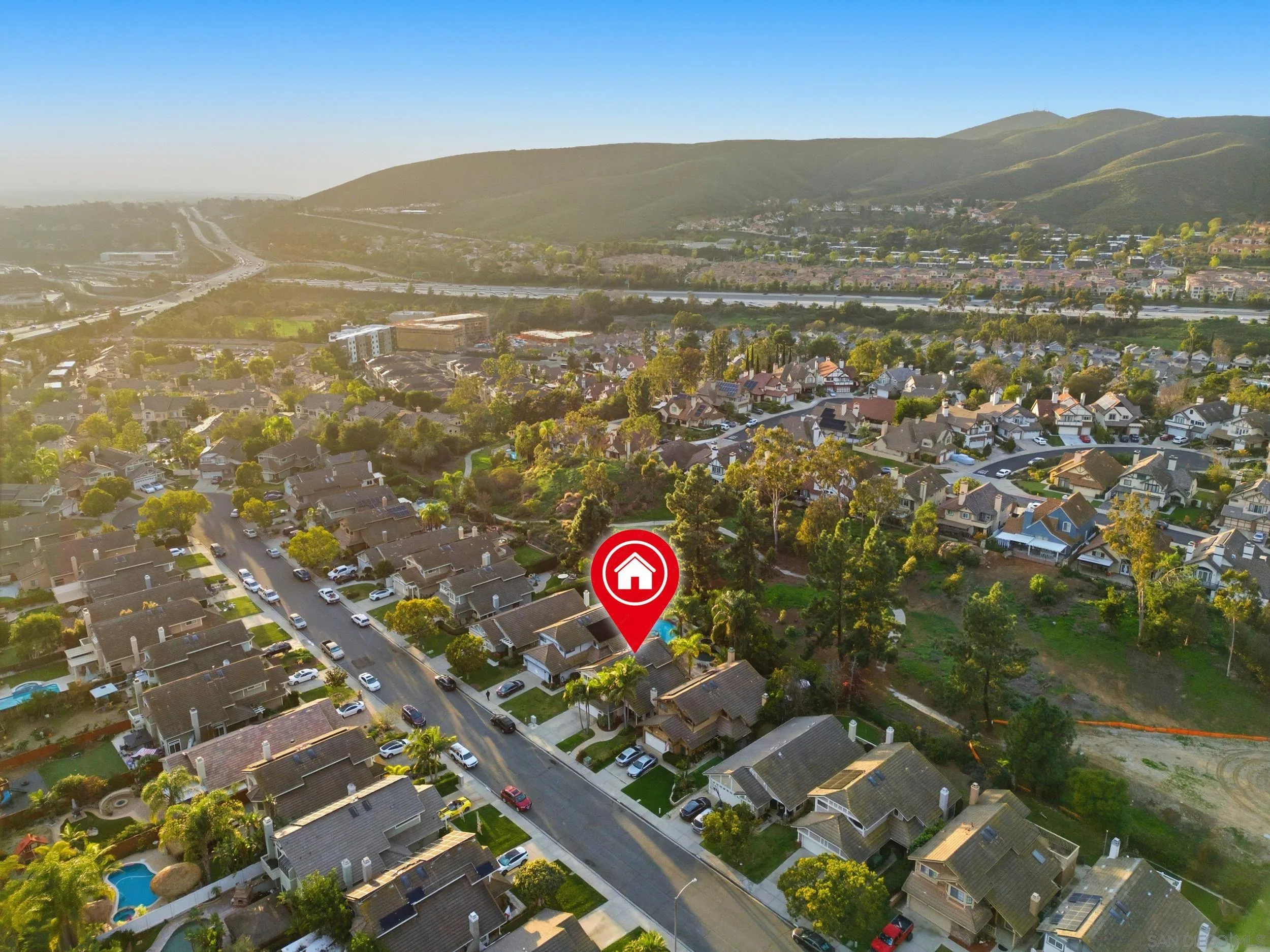 https://cdn.realtyfeed.com/cdn/127/260002074/497a4bc3b6789504b796d614847d9e3f.webp