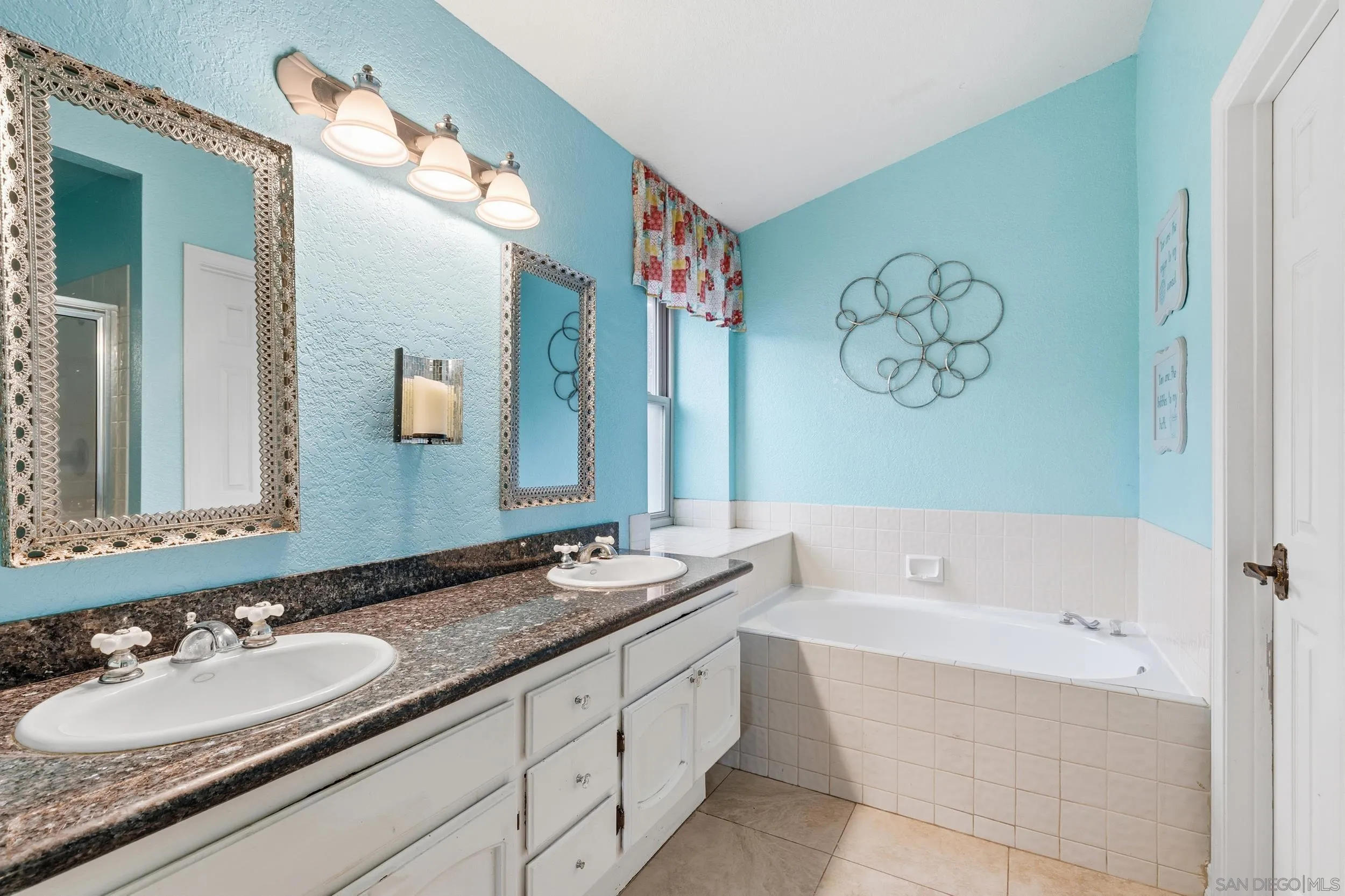 https://cdn.realtyfeed.com/cdn/127/260002074/539913ceabd69744130acdd0240e3d32.webp