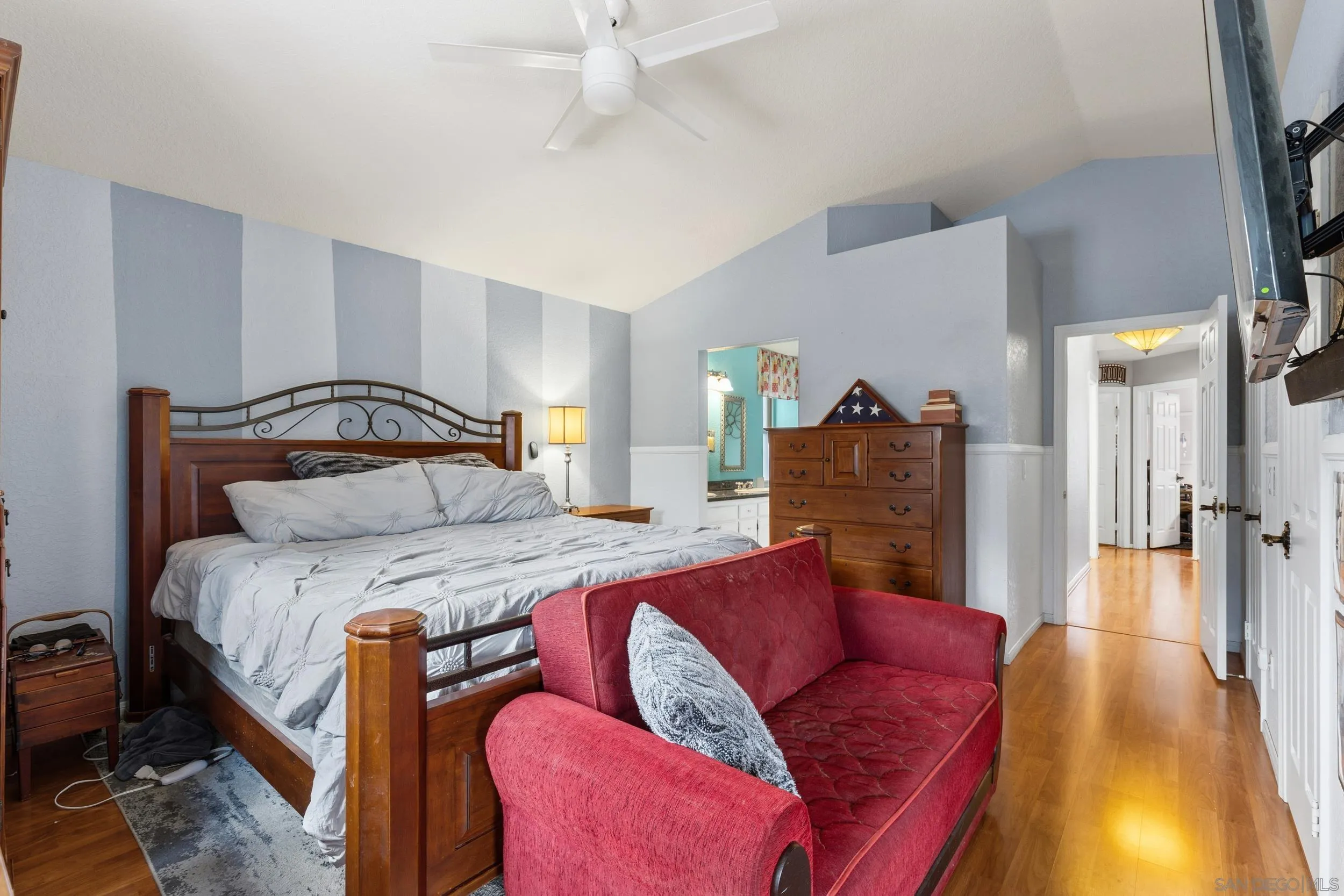 https://cdn.realtyfeed.com/cdn/127/260002074/9c85e6707f018f9c70a969a015161417.webp