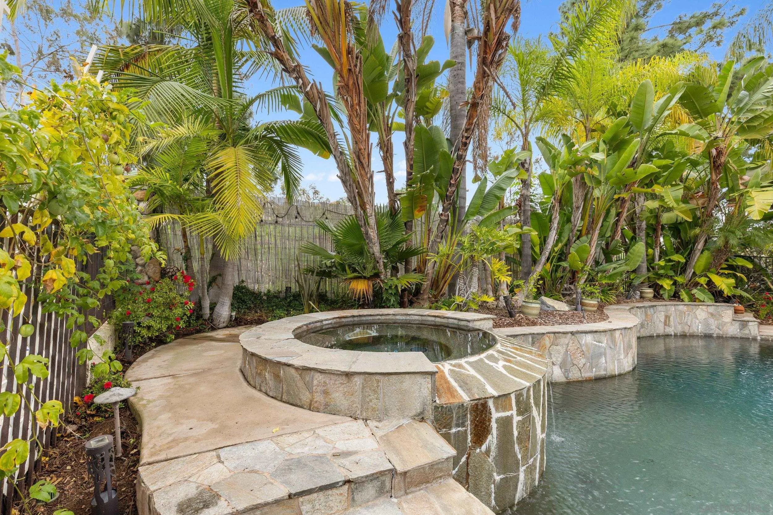 https://cdn.realtyfeed.com/cdn/127/260002074/ebce8f279f95060e342bdc15b5823b51.webp