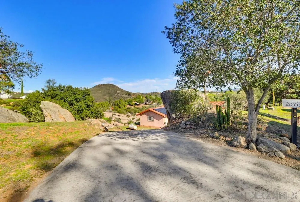 https://cdn.realtyfeed.com/cdn/127/260002075/95536388d56d49da8911fe87e6647144.webp