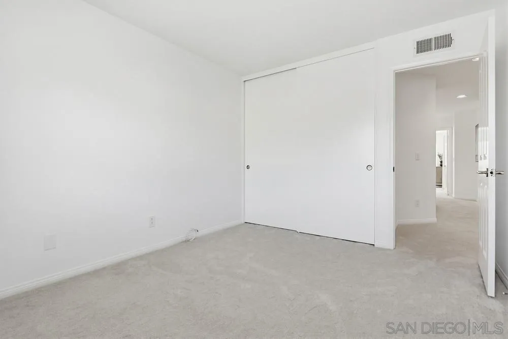 https://cdn.realtyfeed.com/cdn/127/260002082/adf822a5739d5fefb081436aa237d646.webp