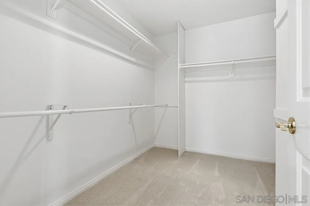 https://cdn.realtyfeed.com/cdn/127/260002082/d81cffb761953dda949337e783266a43.webp