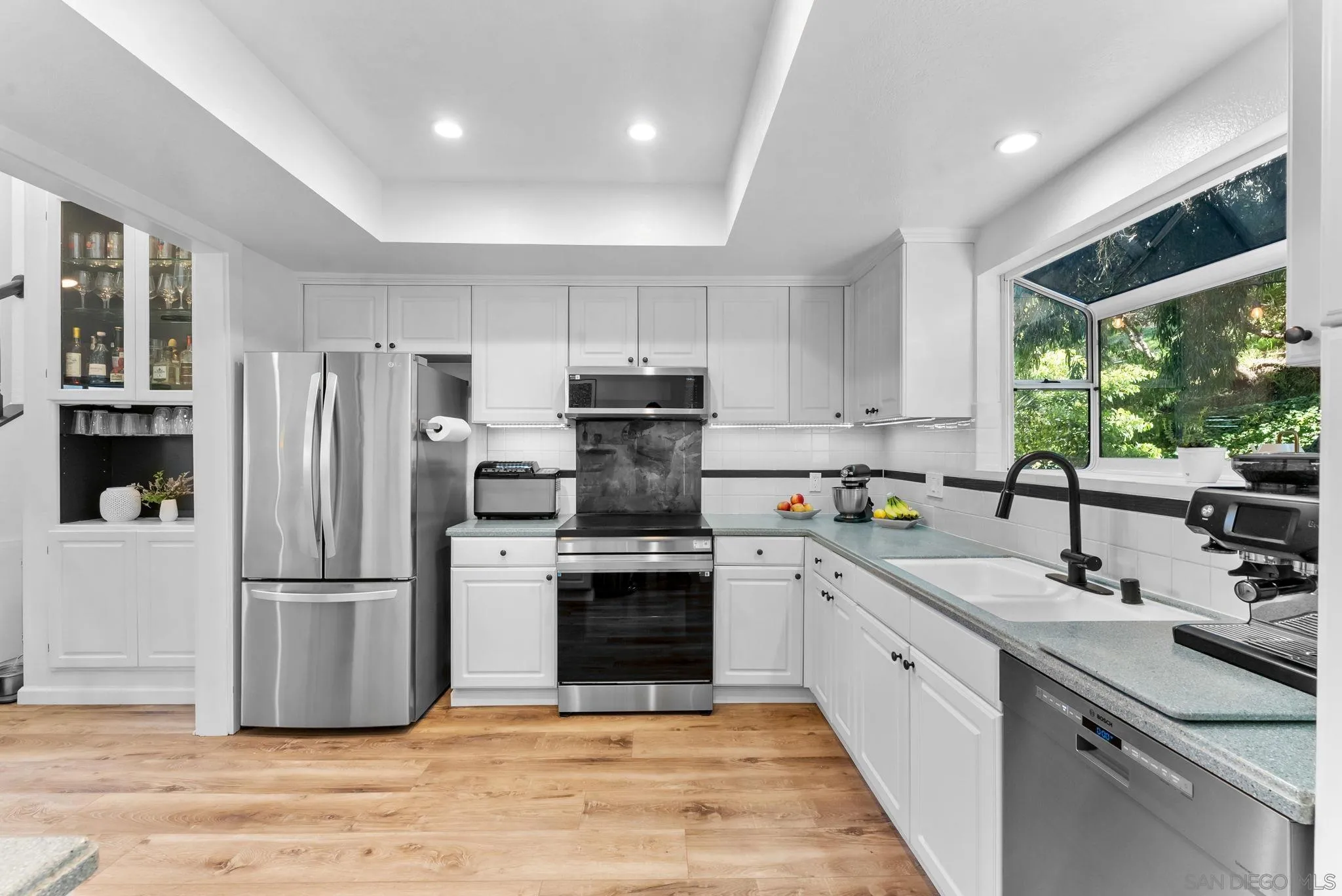 https://cdn.realtyfeed.com/cdn/127/260002084/0c53646a67b6a5135aba152ad1c707b5.webp
