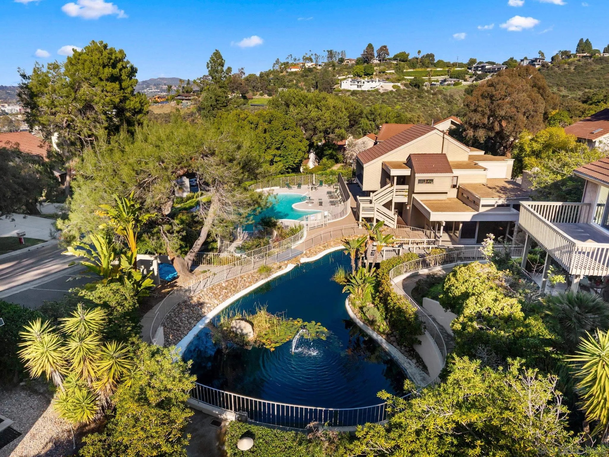 https://cdn.realtyfeed.com/cdn/127/260002084/0e268b489d3cb9ec51e077a756b84480.webp
