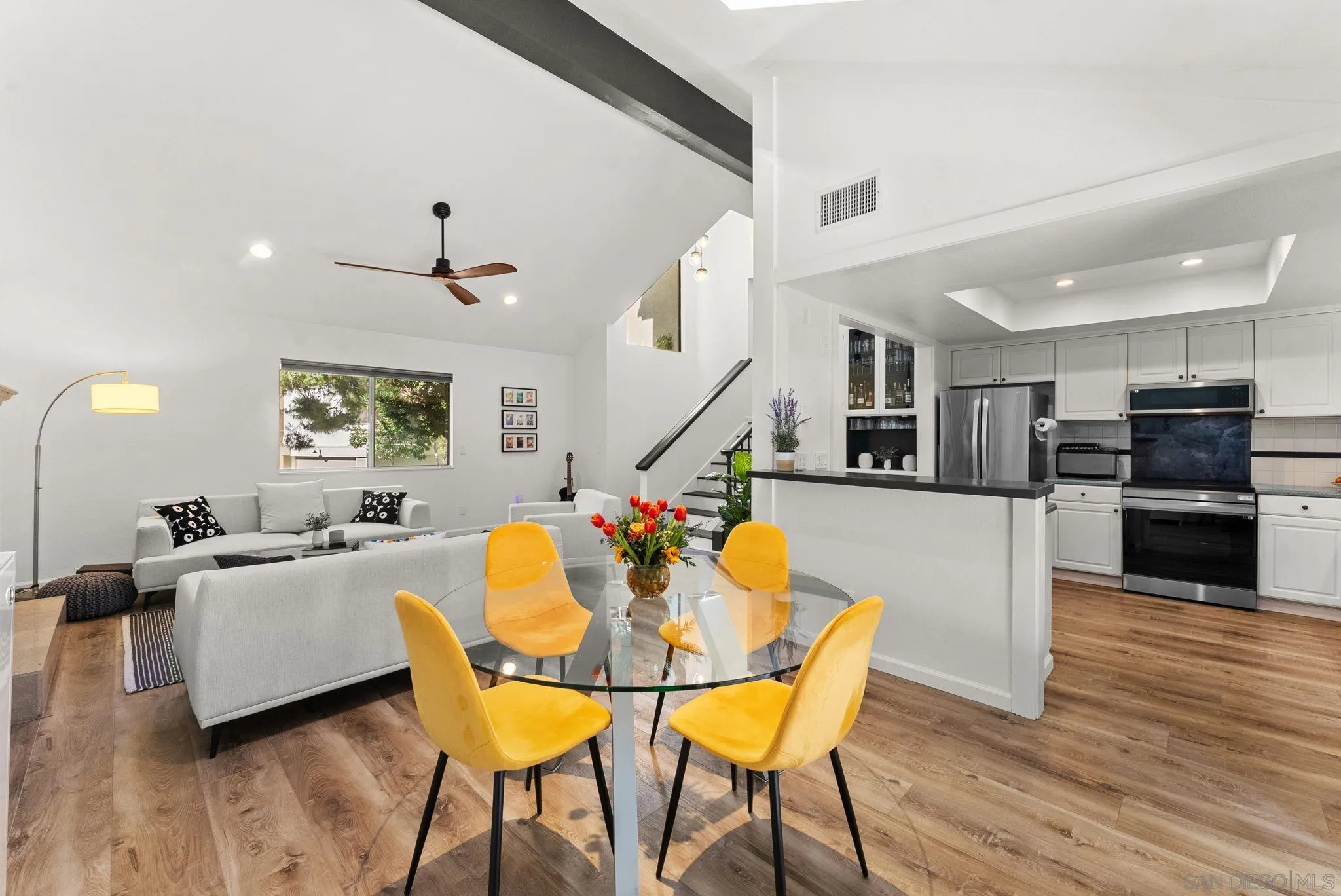 https://cdn.realtyfeed.com/cdn/127/260002084/38c65e1797d00231ec70f143063782f9.webp