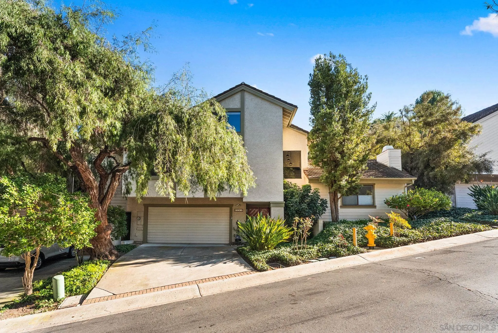 https://cdn.realtyfeed.com/cdn/127/260002084/3d33b373a8dbe87282eb38c041af7339.webp