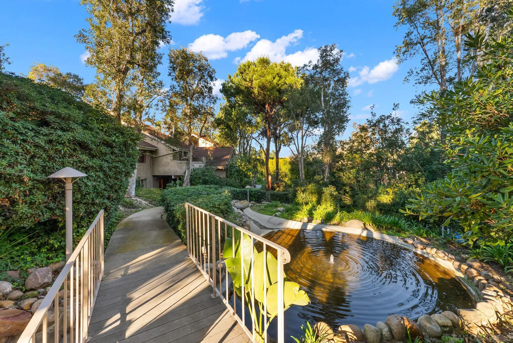 https://cdn.realtyfeed.com/cdn/127/260002084/5e357a2d51282388b4c55b11a76c2c91.webp