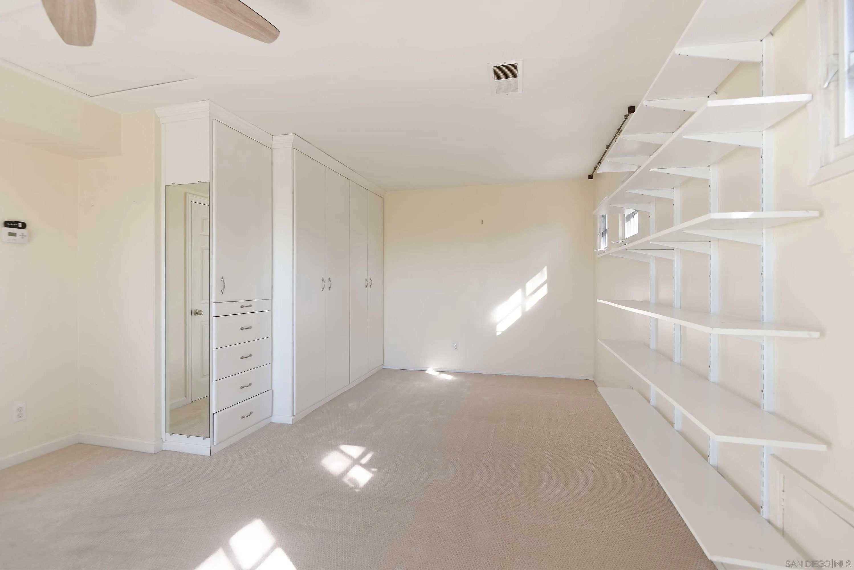 https://cdn.realtyfeed.com/cdn/127/260002086/685a677942fb21446676ff1c78399b15.webp