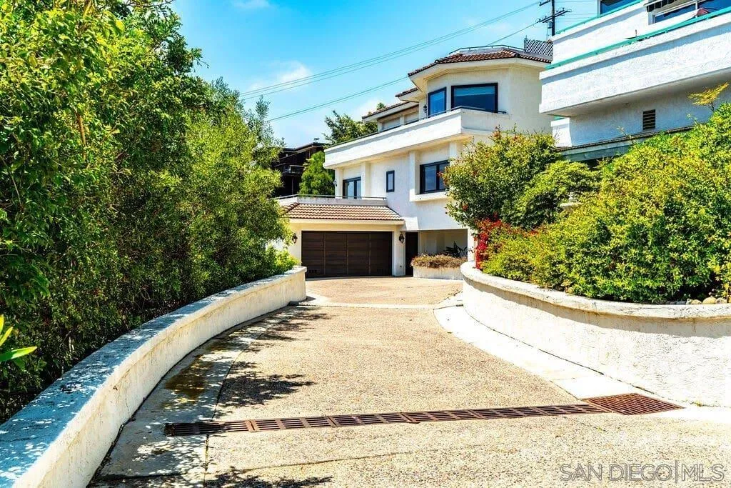 Featured listings