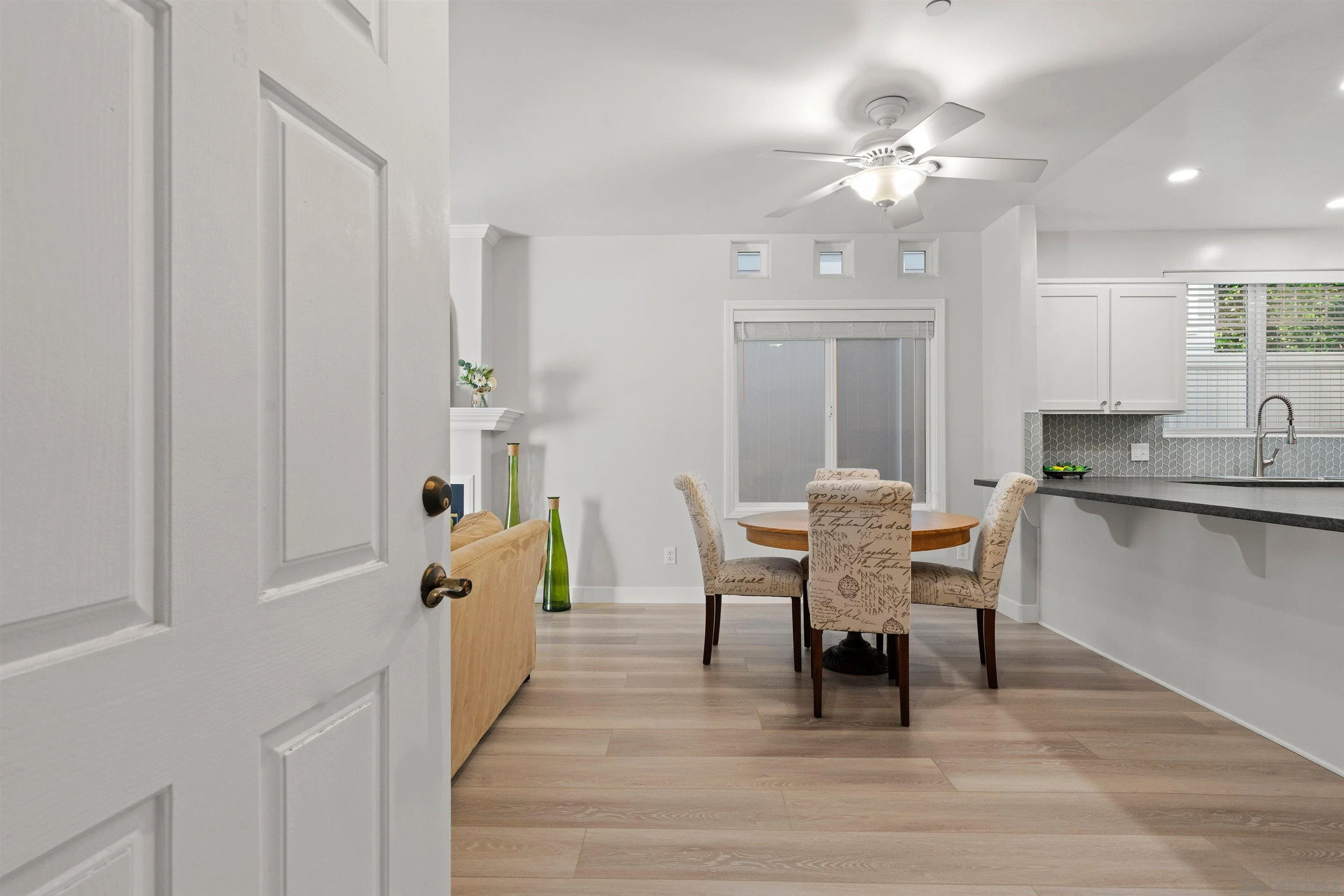 https://cdn.realtyfeed.com/cdn/127/260002090/e2e74512268765f49baa562ad9604e94.webp