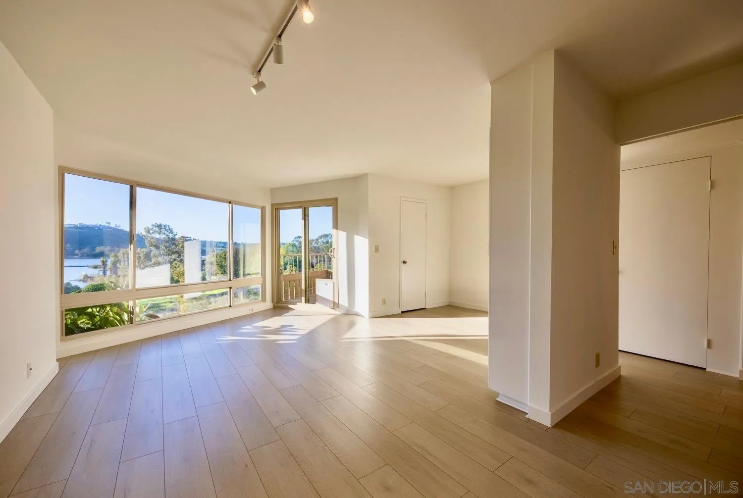 https://cdn.realtyfeed.com/cdn/127/260002095/191f85252a603ad7d2637ca7a82e55a2.webp