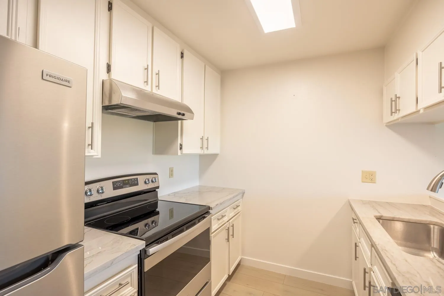 https://cdn.realtyfeed.com/cdn/127/260002095/2563405f95684e95e56e728f44f9ca26.webp