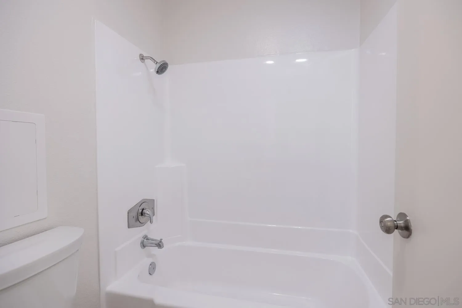 https://cdn.realtyfeed.com/cdn/127/260002095/690a4cf3aee4c4db91e5185e644501d2.webp