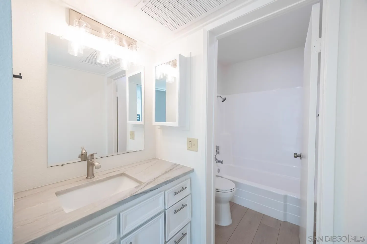 https://cdn.realtyfeed.com/cdn/127/260002095/9a8b43a9d608c7554324a2154badf4e9.webp