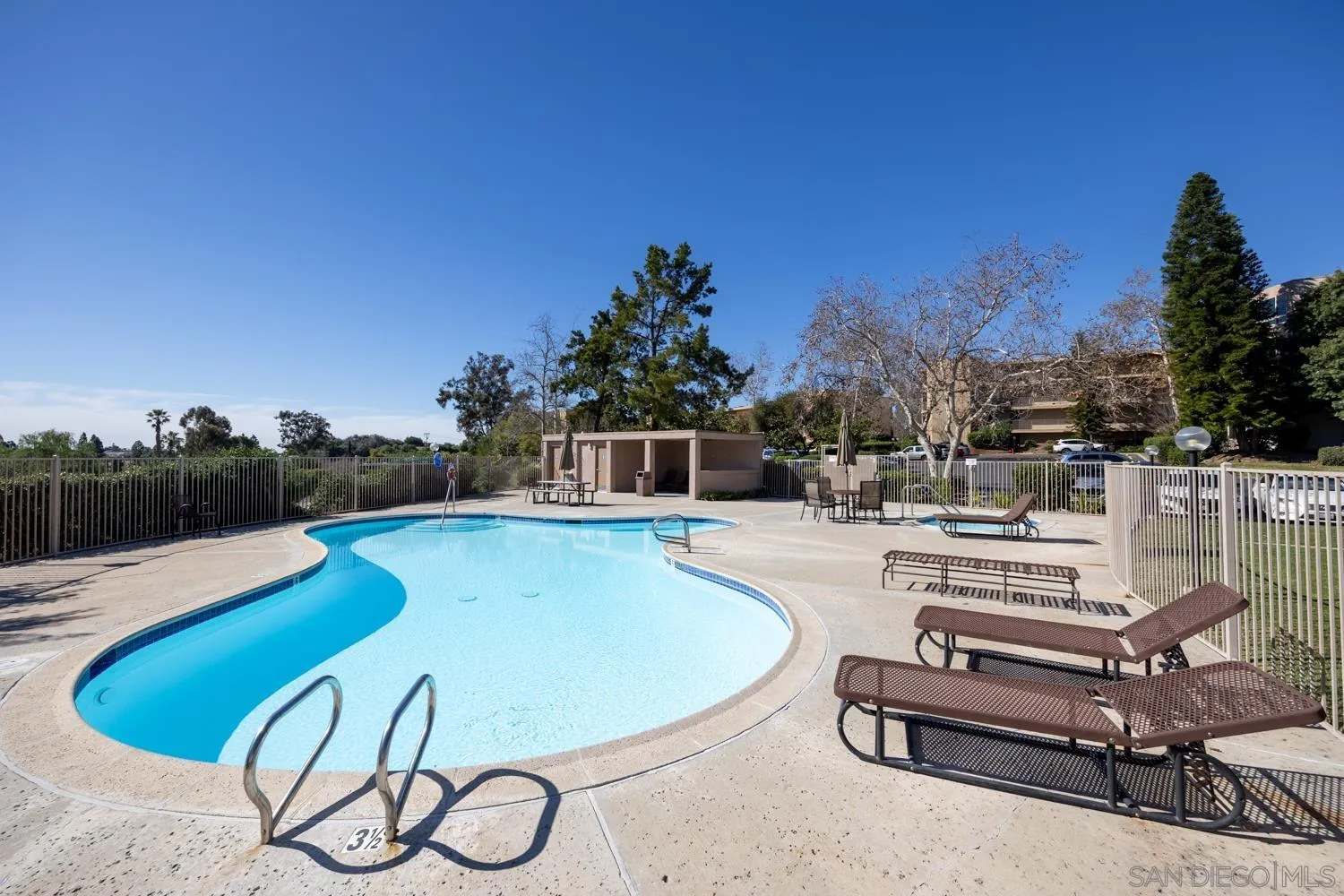 https://cdn.realtyfeed.com/cdn/127/260002095/9ff38a988ef4e2739684138448f955d4.webp
