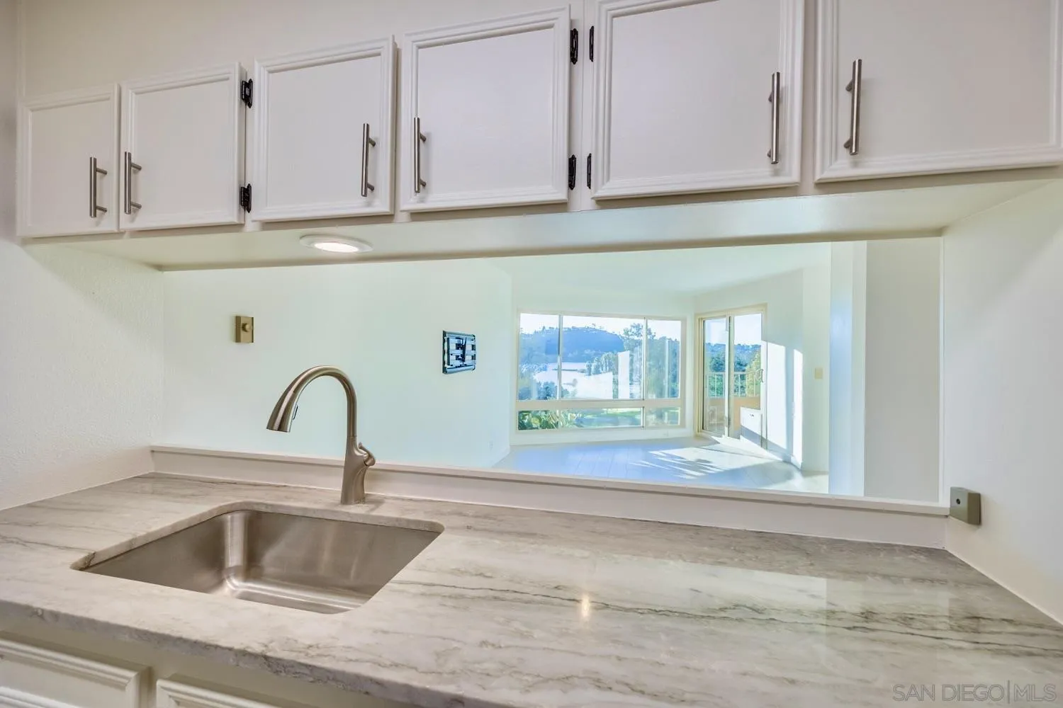 https://cdn.realtyfeed.com/cdn/127/260002095/bcd7393395e10eea220c57225d2d5235.webp