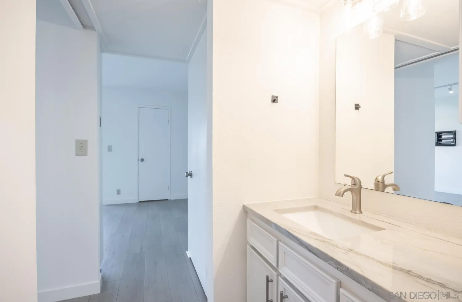 https://cdn.realtyfeed.com/cdn/127/260002095/bd6fda3d512e65783f4a9bffc55e7731.webp
