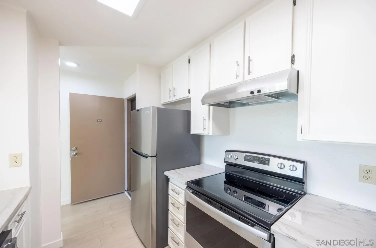 https://cdn.realtyfeed.com/cdn/127/260002095/bf0a508c095ce4a65a8a32cdafb82675.webp