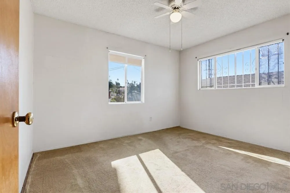 https://cdn.realtyfeed.com/cdn/127/260002100/3d54ebd420744533bedbc6b049841d99.webp