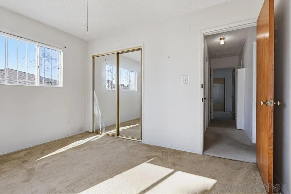 https://cdn.realtyfeed.com/cdn/127/260002100/dd8d92647bea35d8a6b80898576cd789.webp