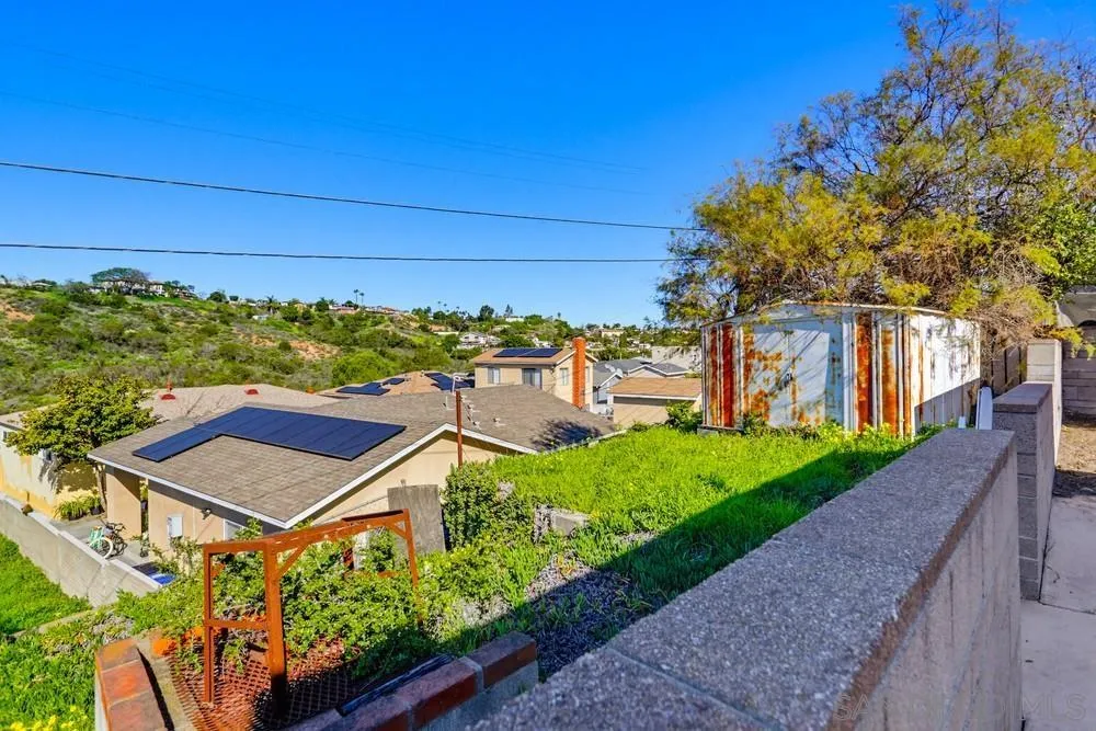 https://cdn.realtyfeed.com/cdn/127/260002100/e98a9d0b138ca5b443d927efe24d609a.webp