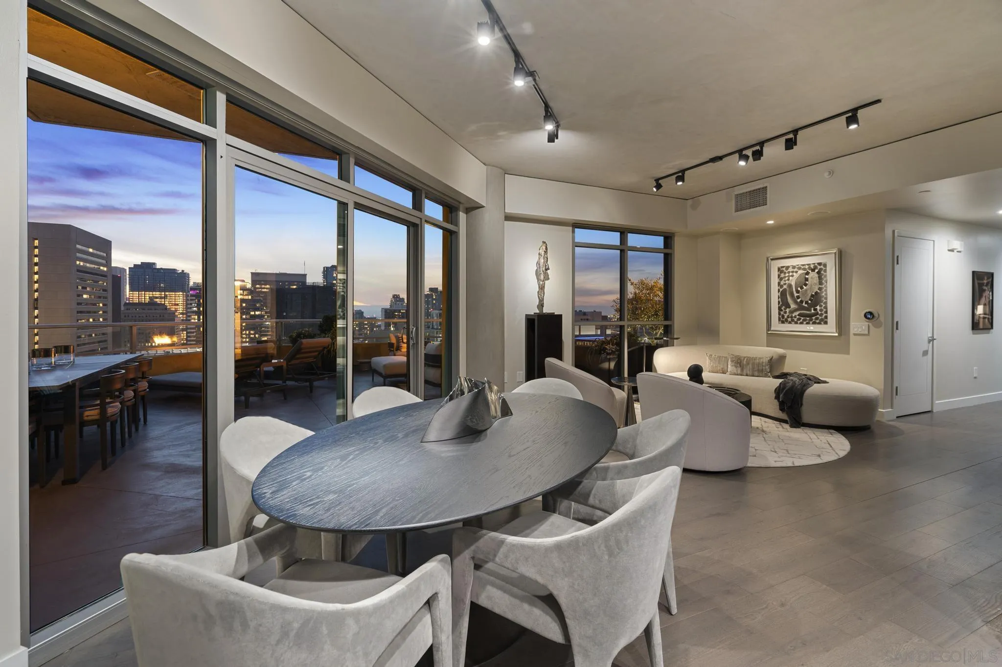 Photo #8: 260002103 Listing: Photo #8