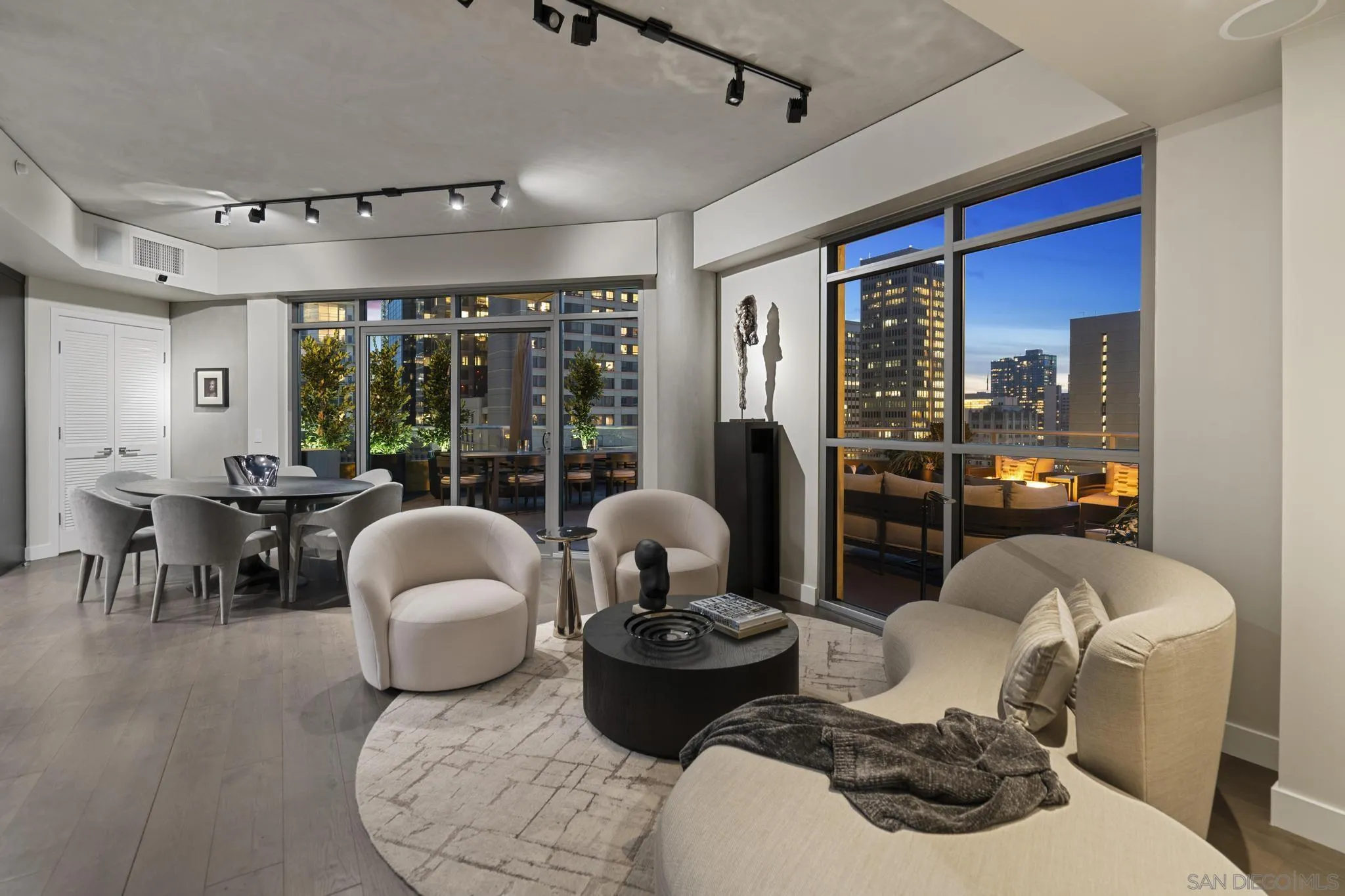 Photo #5: 260002103 Listing: Photo #5