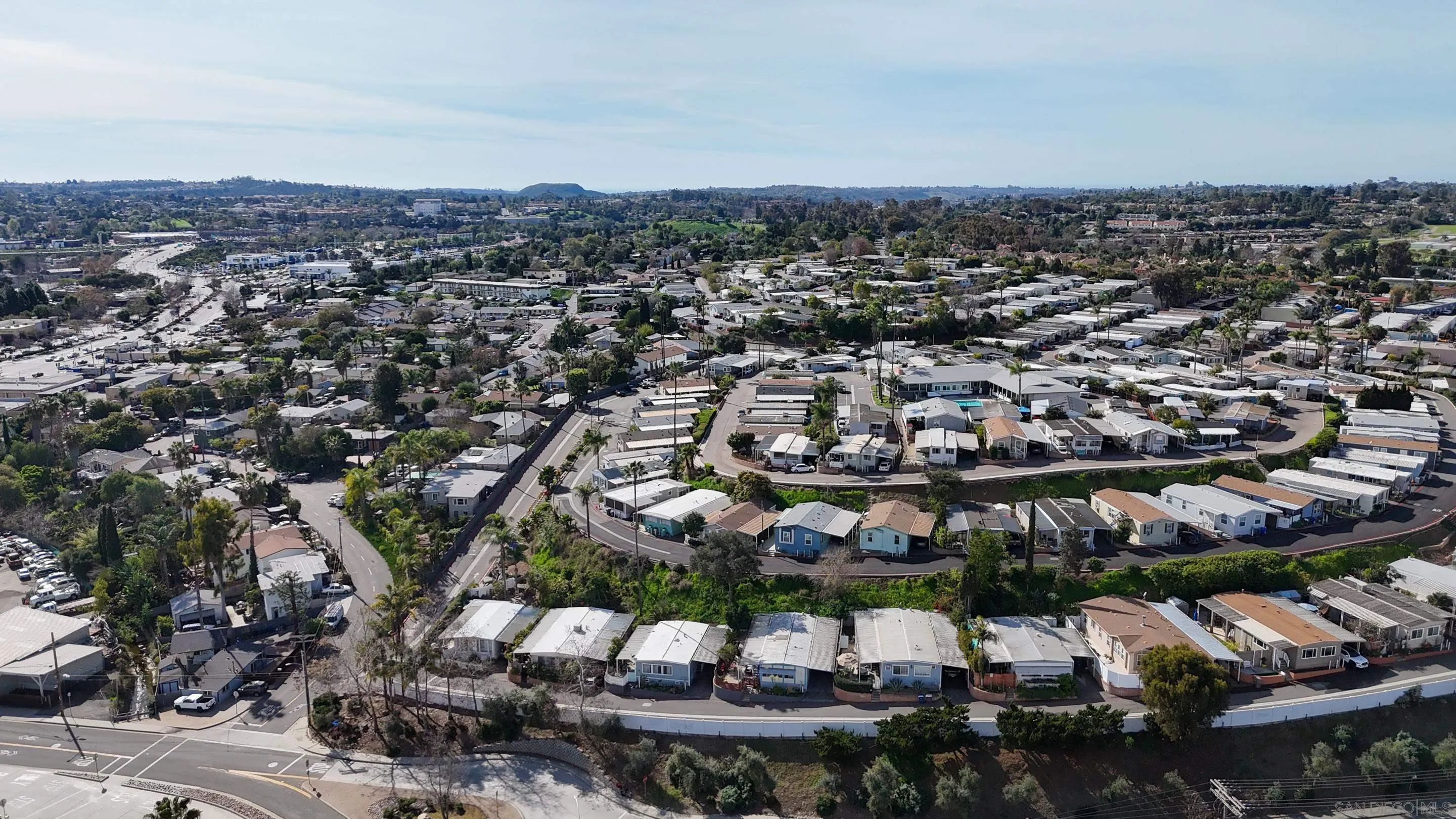 https://cdn.realtyfeed.com/cdn/127/260002106/f589168b3a94caf4d8049a26ae9413c8.webp