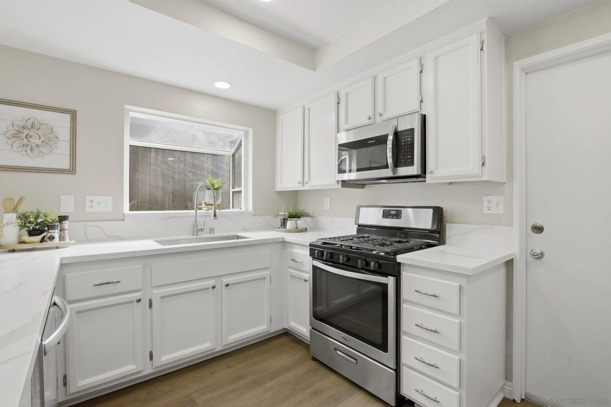 https://cdn.realtyfeed.com/cdn/127/260002108/be4af76af3403ea1c231f5d90533b213.webp