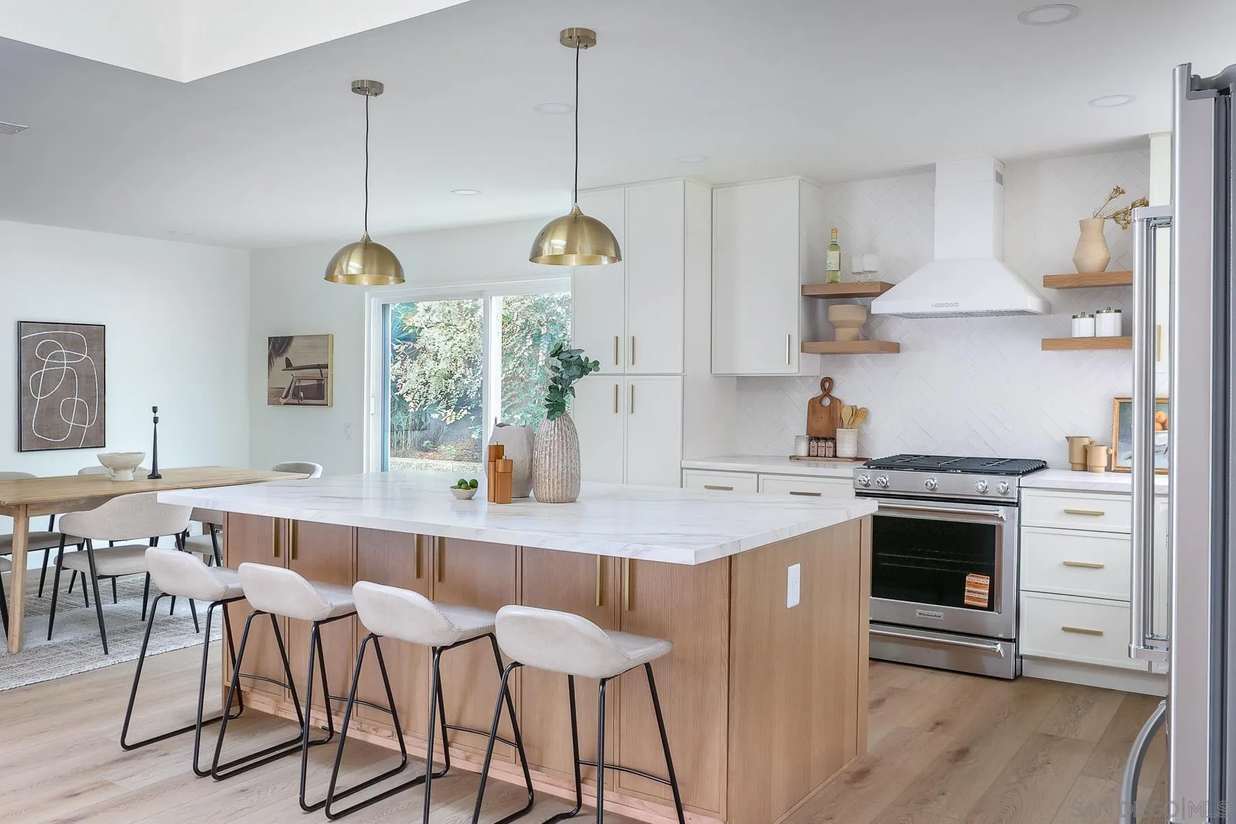 https://cdn.realtyfeed.com/cdn/127/260002109/9a27aca7232bb848dc7c459095f7a4b6.webp