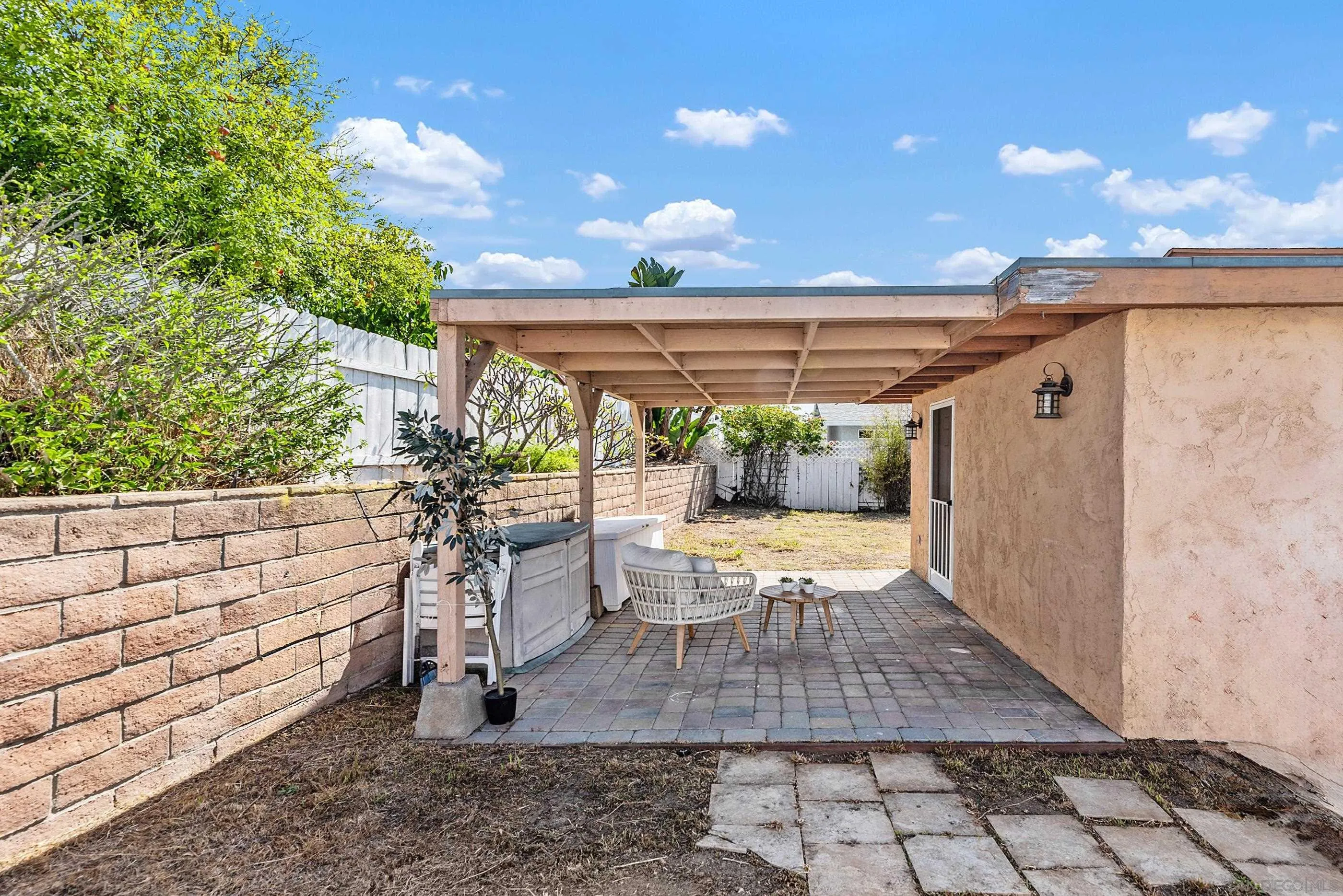 https://cdn.realtyfeed.com/cdn/127/260002111/9c459d499e3104735a8e135076700bff.webp
