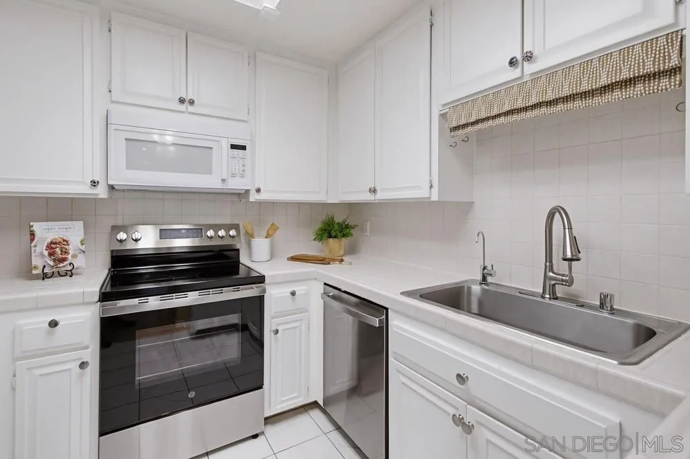 Photo #18: 260002115 Listing: Photo #18