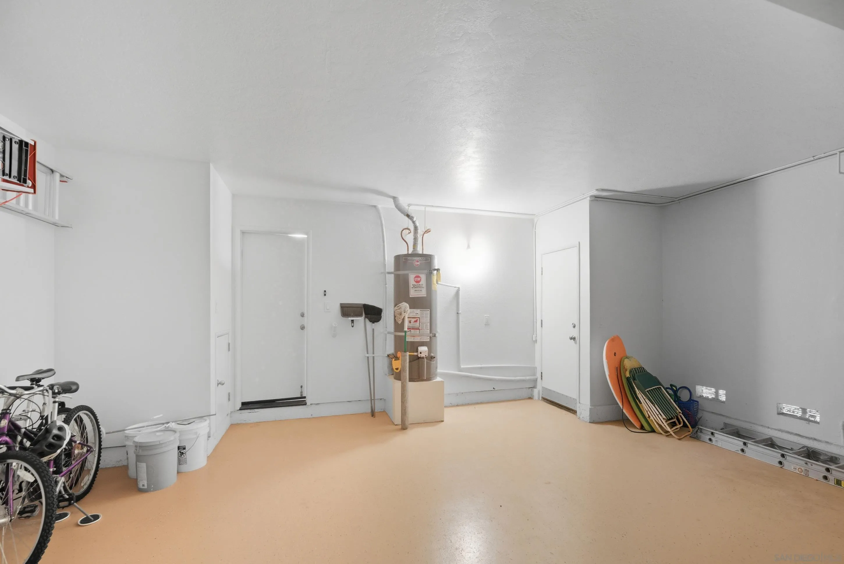 https://cdn.realtyfeed.com/cdn/127/260002118/6e4ec3516d6e7aa29755211af51f98b9.webp