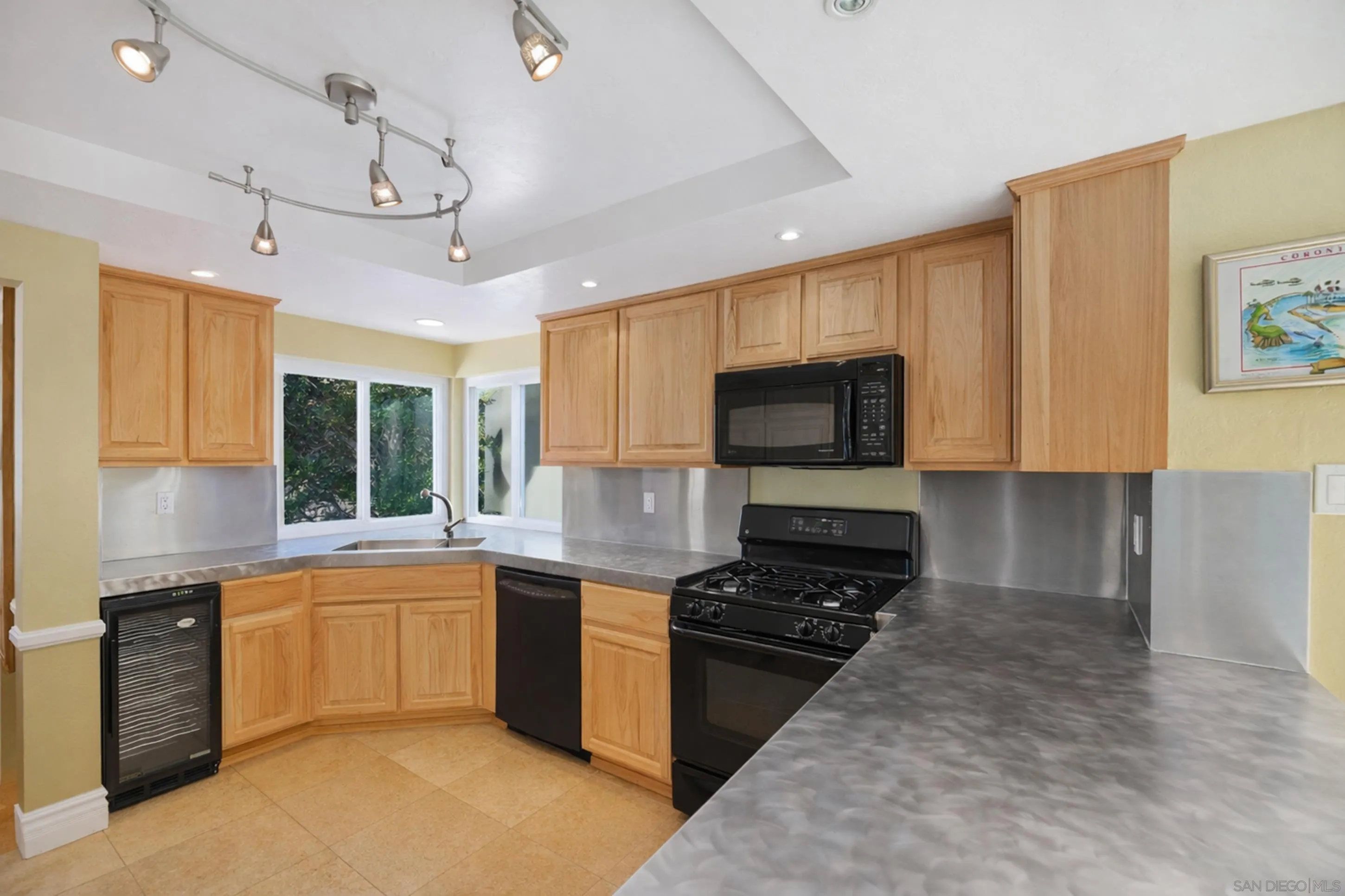 https://cdn.realtyfeed.com/cdn/127/260002118/90c599434e5284171bb71b3b842bd009.webp