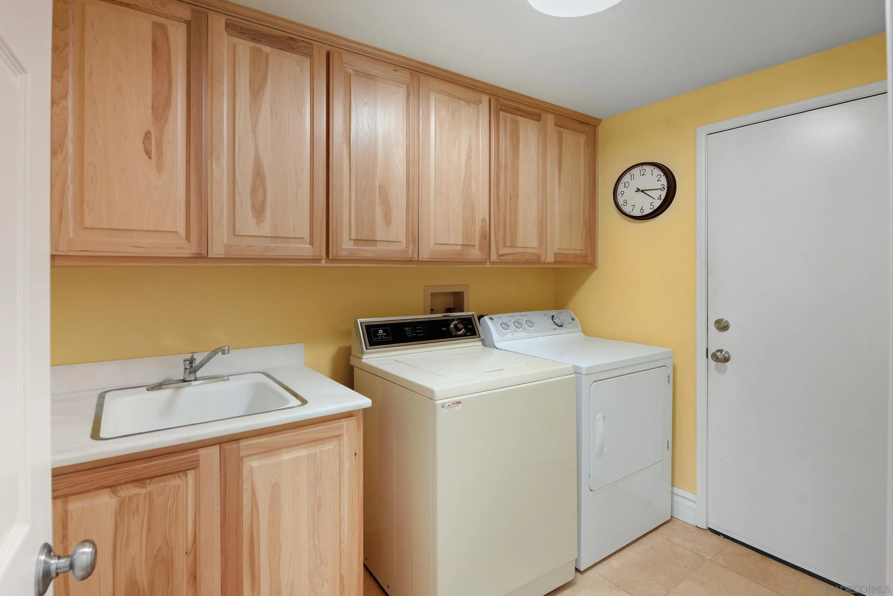 https://cdn.realtyfeed.com/cdn/127/260002118/93107a45f223c88412446446024f51bc.webp