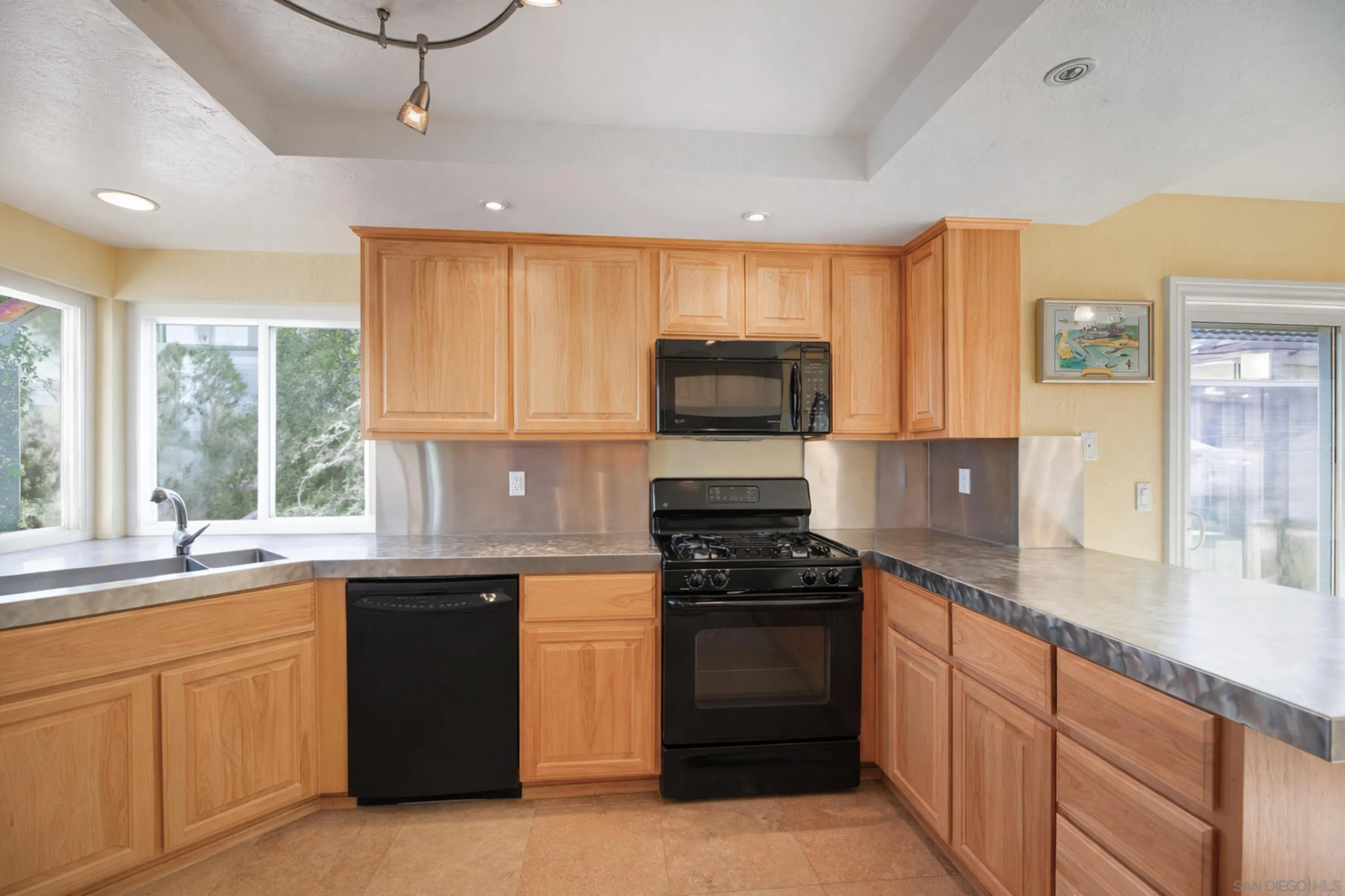 https://cdn.realtyfeed.com/cdn/127/260002118/ded1260d30d0e24ac86b4295101563ae.webp