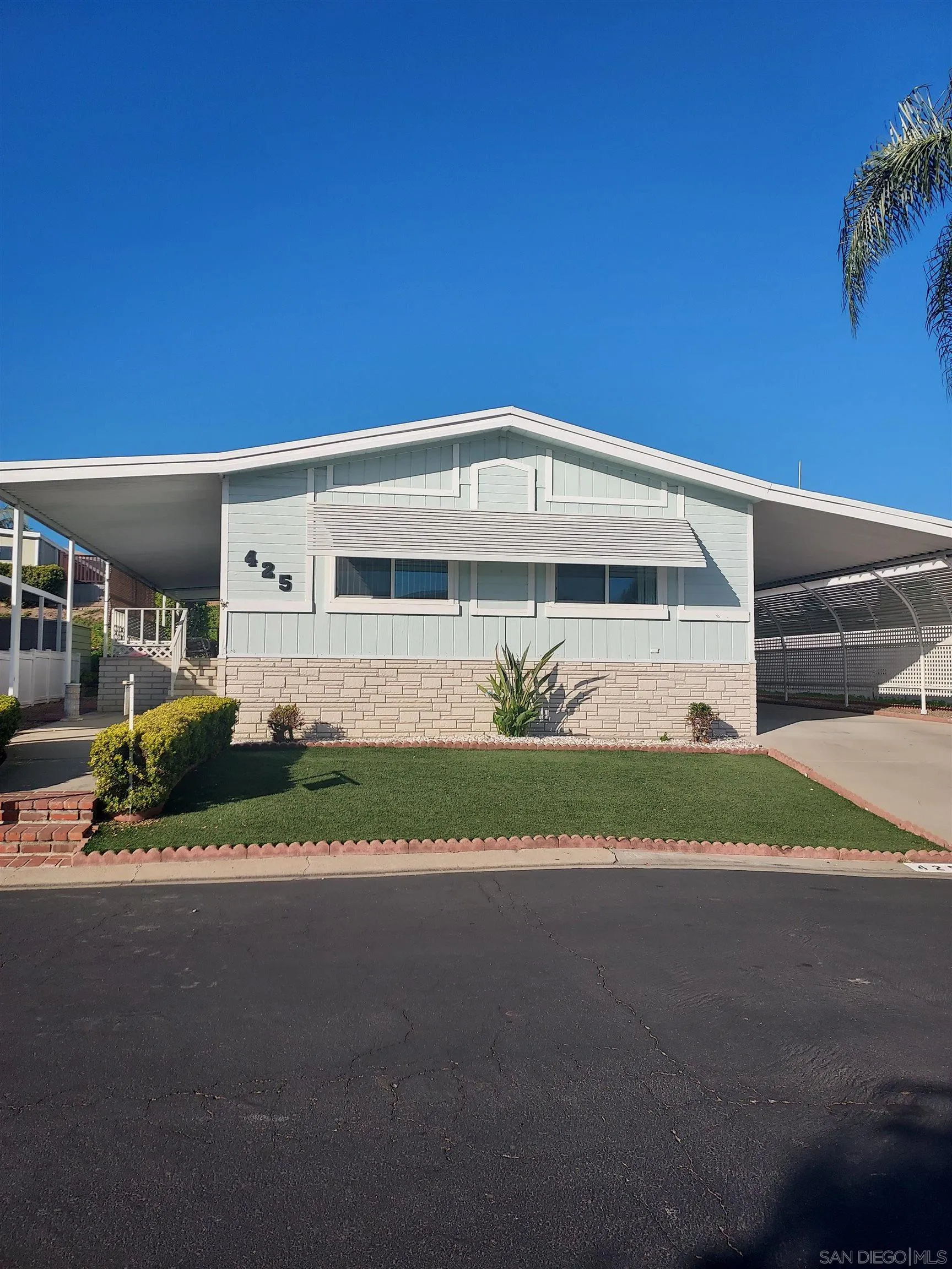 https://cdn.realtyfeed.com/cdn/127/260002121/5599810a5ce7ac2571a0383611284cb7.webp